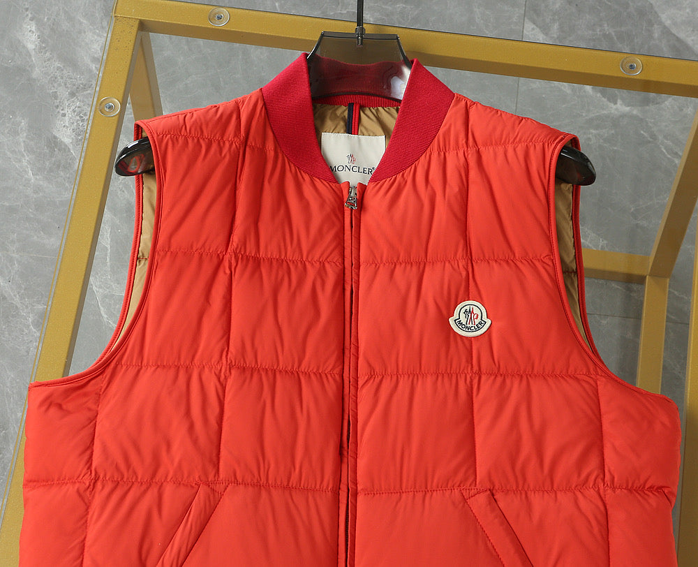 Moncler Elberton Square-Quilted Down Gilet – Red Quilted Vest