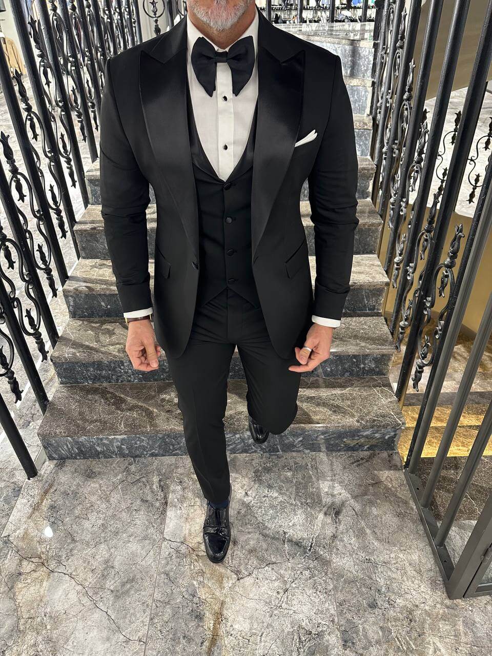 Classico abito da smoking in raso nero per uomo – HolloMen