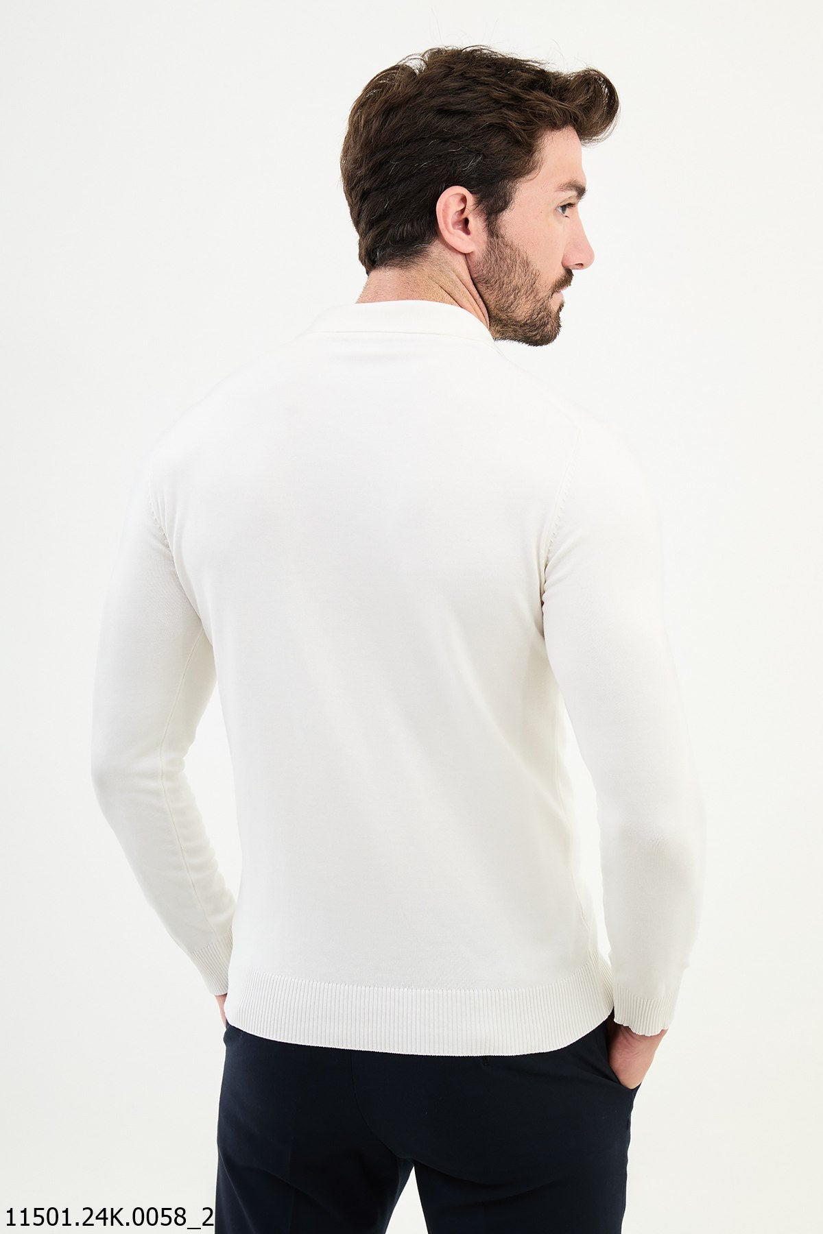 HolloMen White Long-Sleeve Polo Sweater.