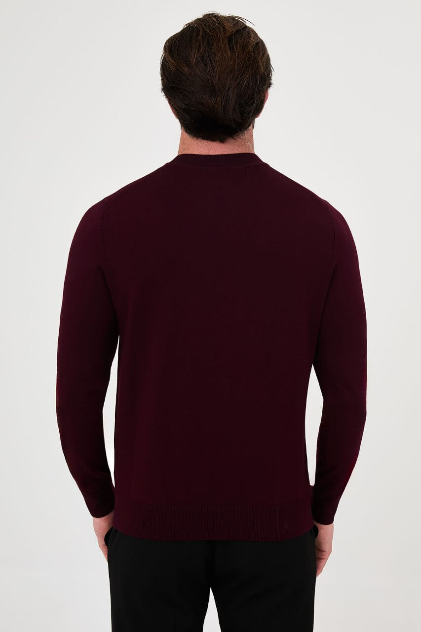 Men’s burgundy crew neck knit sweater made from cotton stretch fabric for fall winter smart casual style