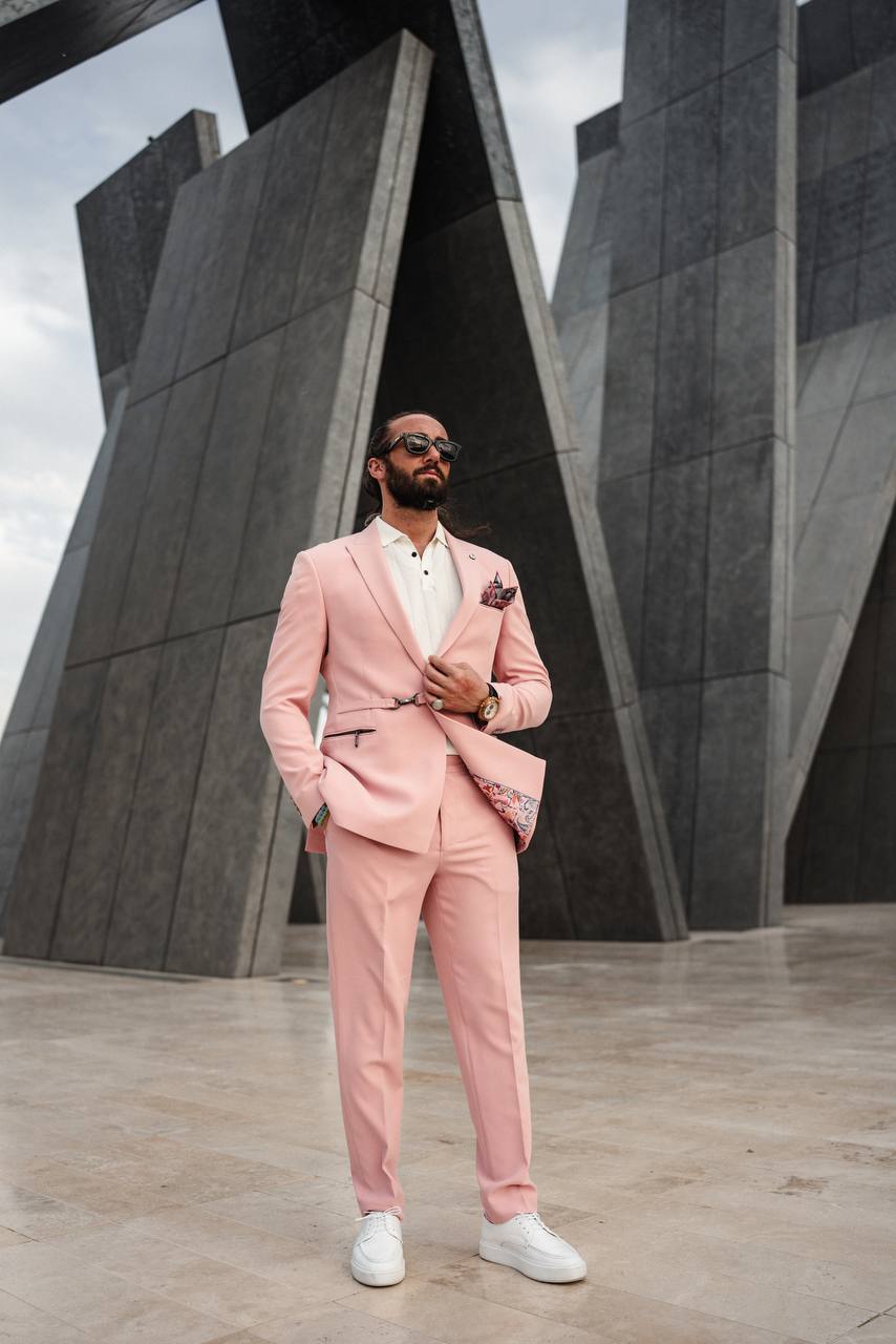 The Monarch Suit Pink Statement Summer Suit for Men HolloMen The Monarch Suit Pink Statement Summer Suit for Men HolloMen