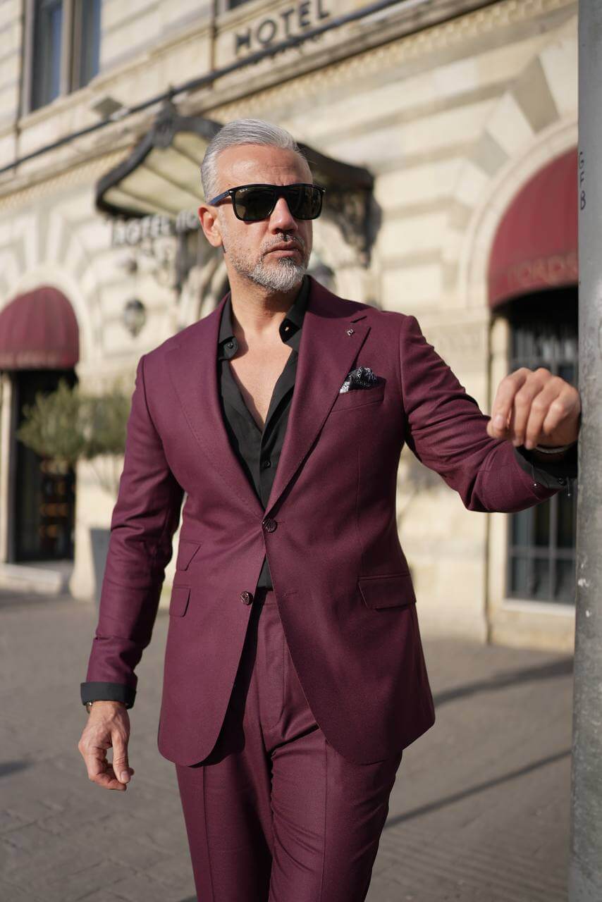 Burgundy Elegance 2-Piece Suit - Bold and Sophisticated Formal Wear. HolloMen Burgundy Elegance 2-Piece Suit - Bold and Sophisticated Formal Wear. HolloMen