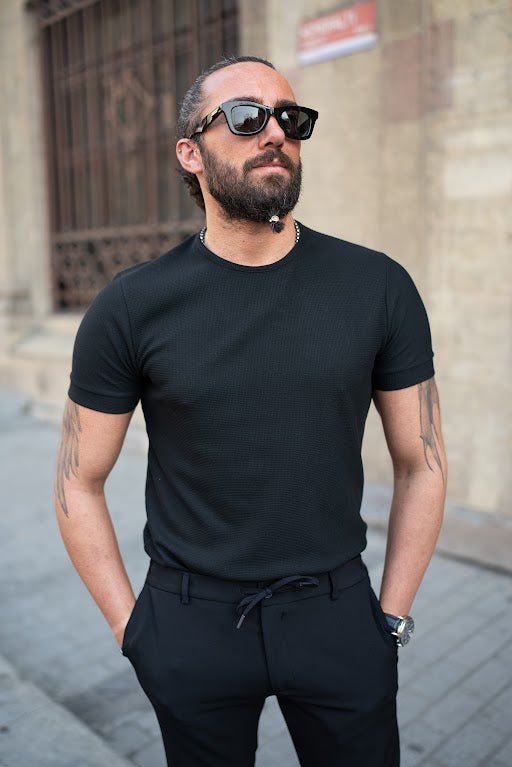 men's dress crew neck t shirts Basic Crewneck T-Shirt for Men in True Black