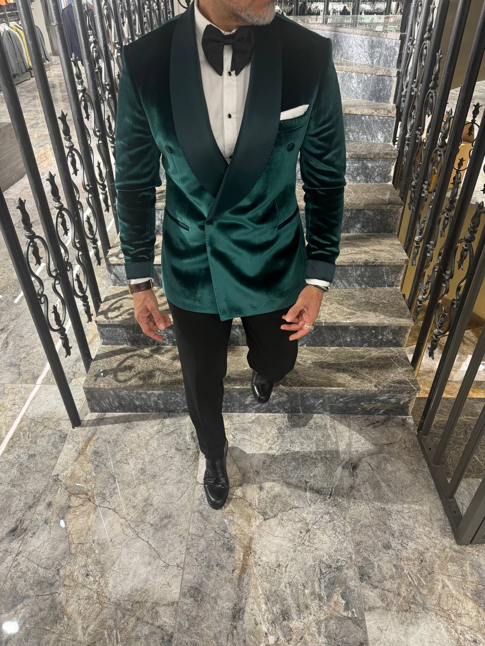 HolloMen Emerald Green Velvet Double-Breasted Tuxedo HolloMen Emerald Green Velvet Double-Breasted Tuxedo