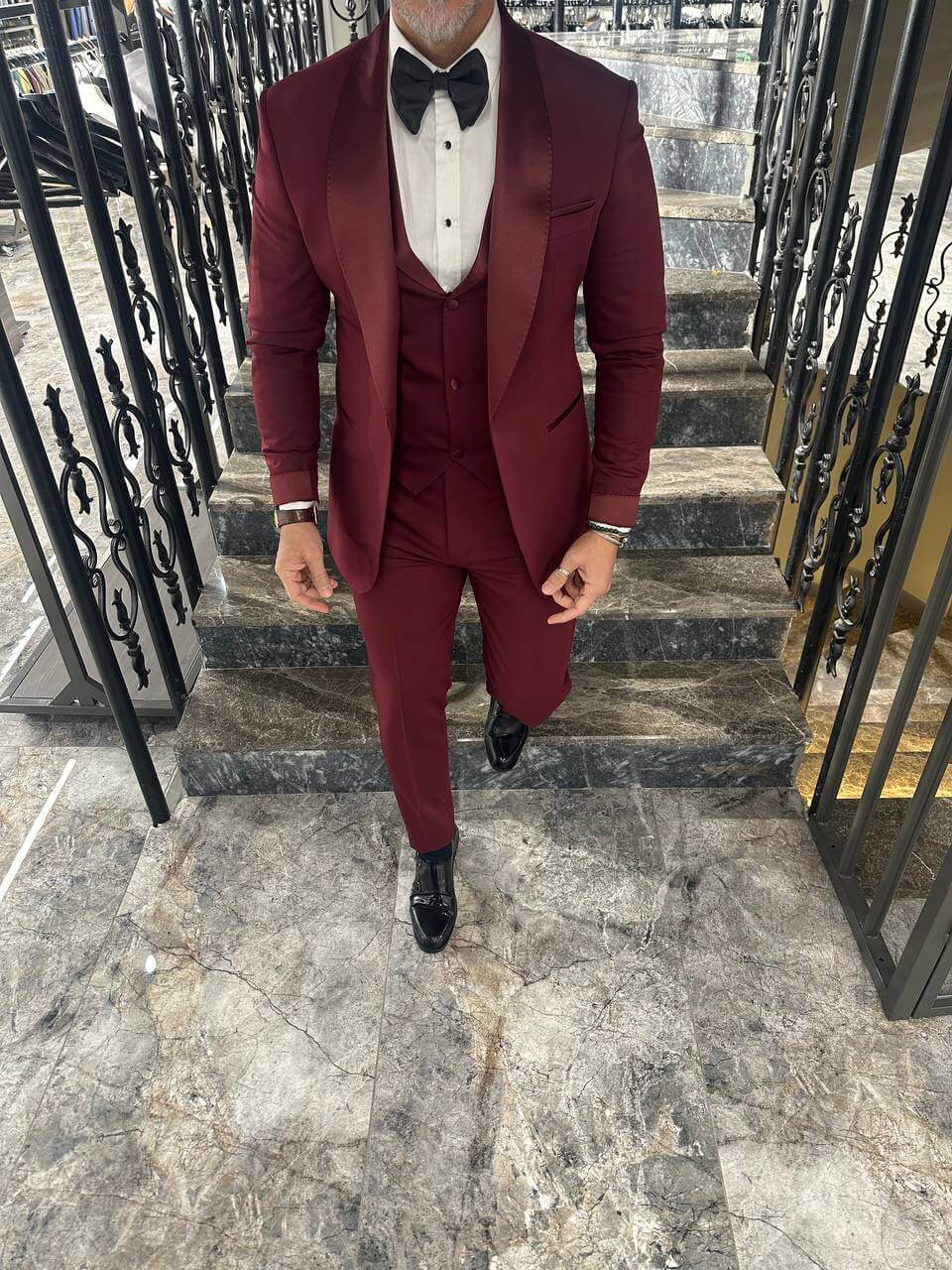 Costume smoking 3 pièces en satin bordeaux pour homme