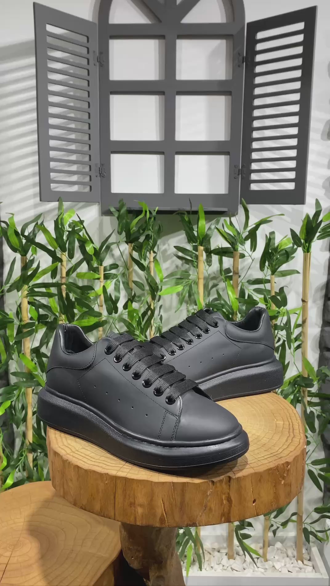 Pisa Minimal Sneaker — Black Leather