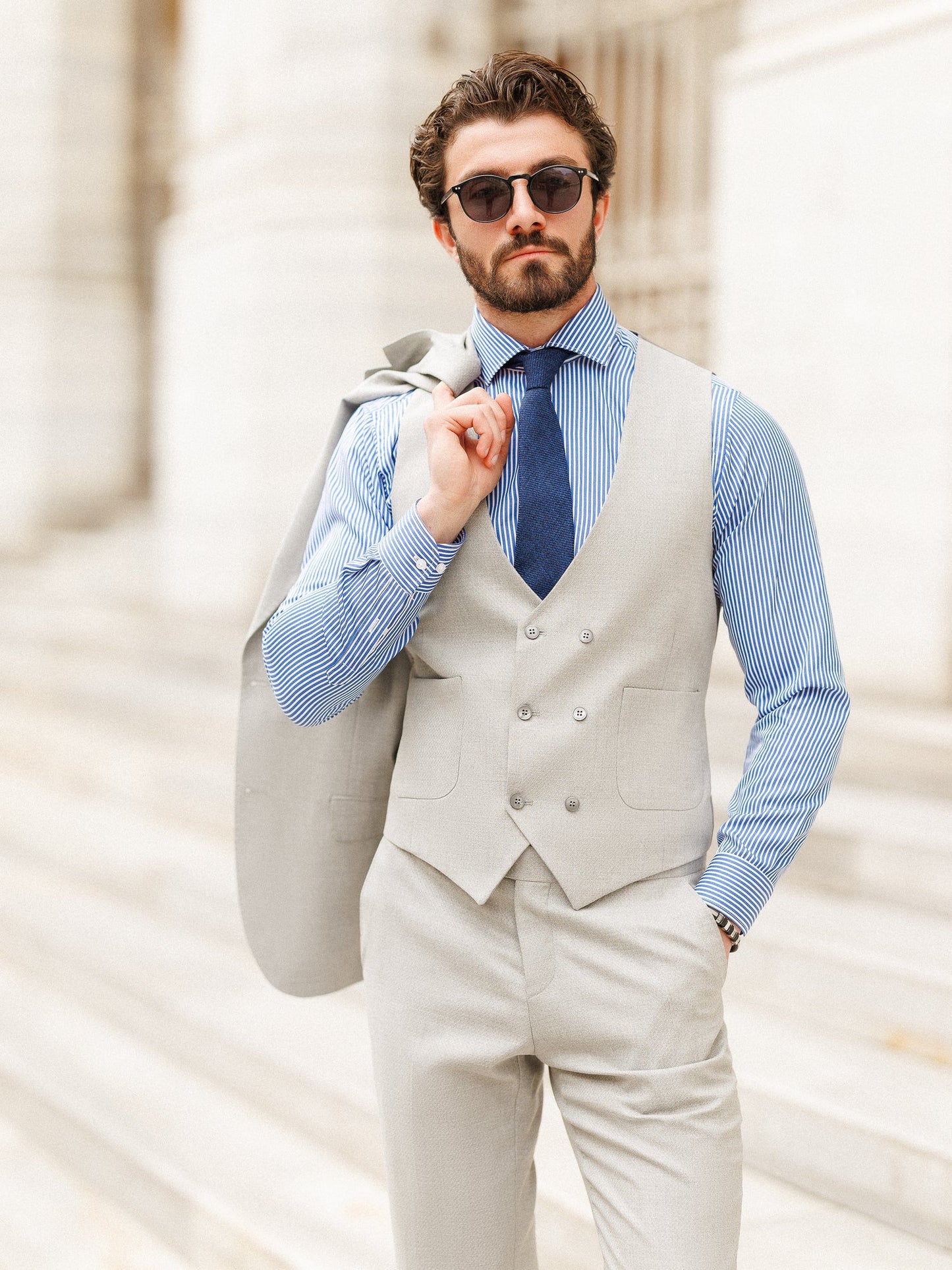 Grauer Slim-Fit-Anzug, 3-teilig