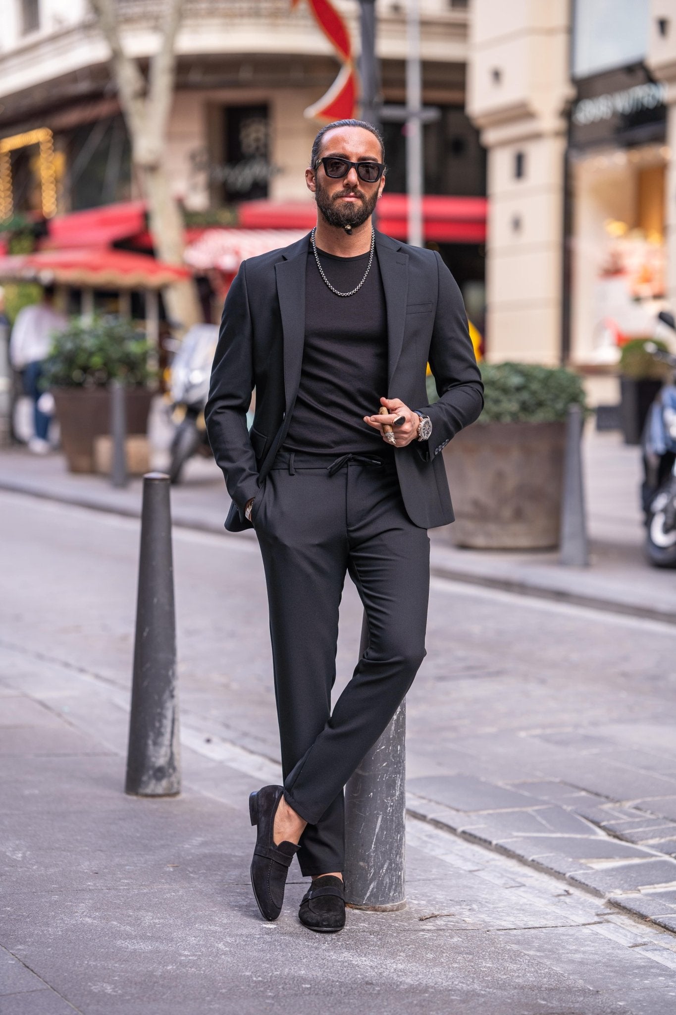 Dynamic Elegance: Slim Fit Black Business Casual Suit by HolloMen