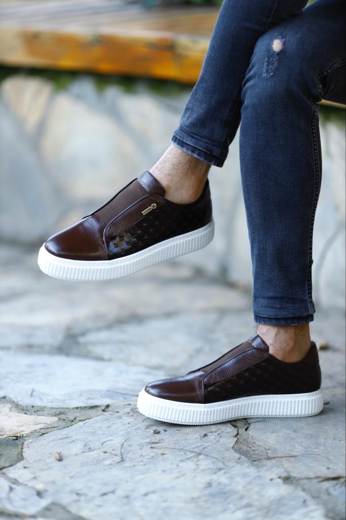 Sneakers casual eleganti nere e marroni