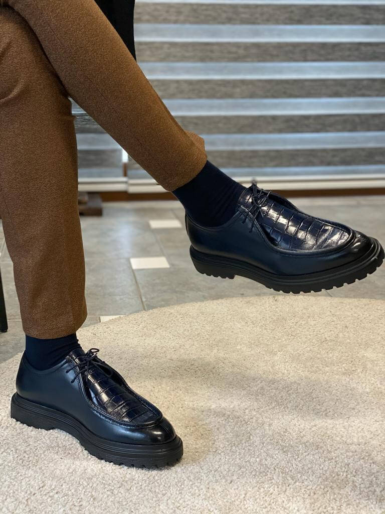 Elegant dark blue leather derby shoes with lace-up detailing and lightweight EVA soles, ideal for smart and formal fall-winter styling.