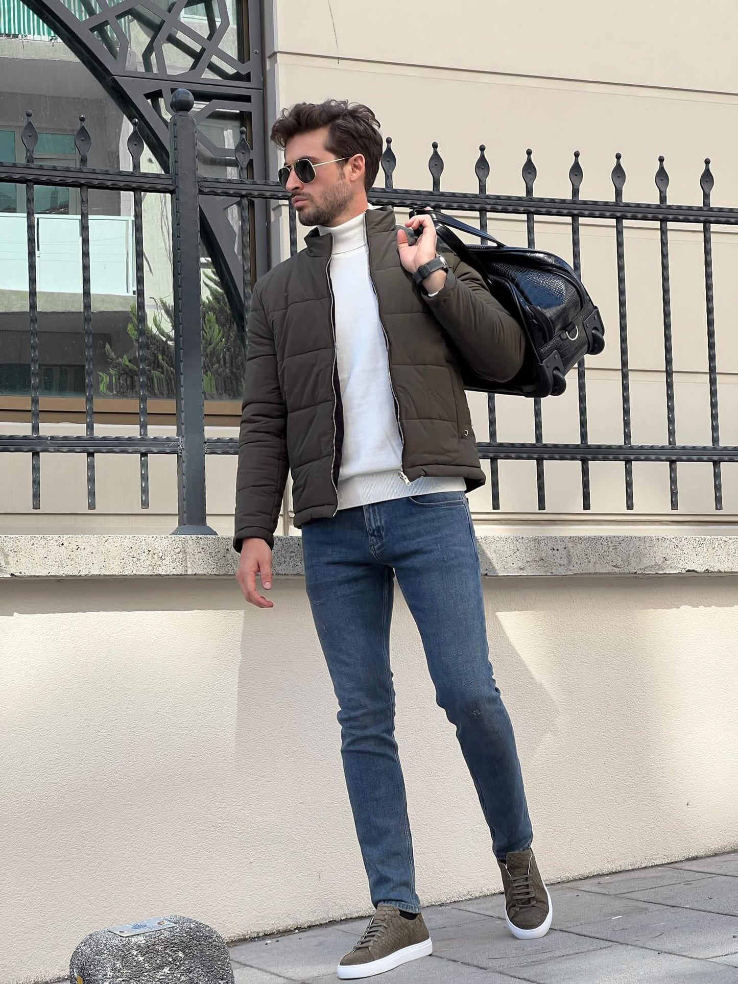 Versatile Khaki/Black Goosedown Coat for any outfit