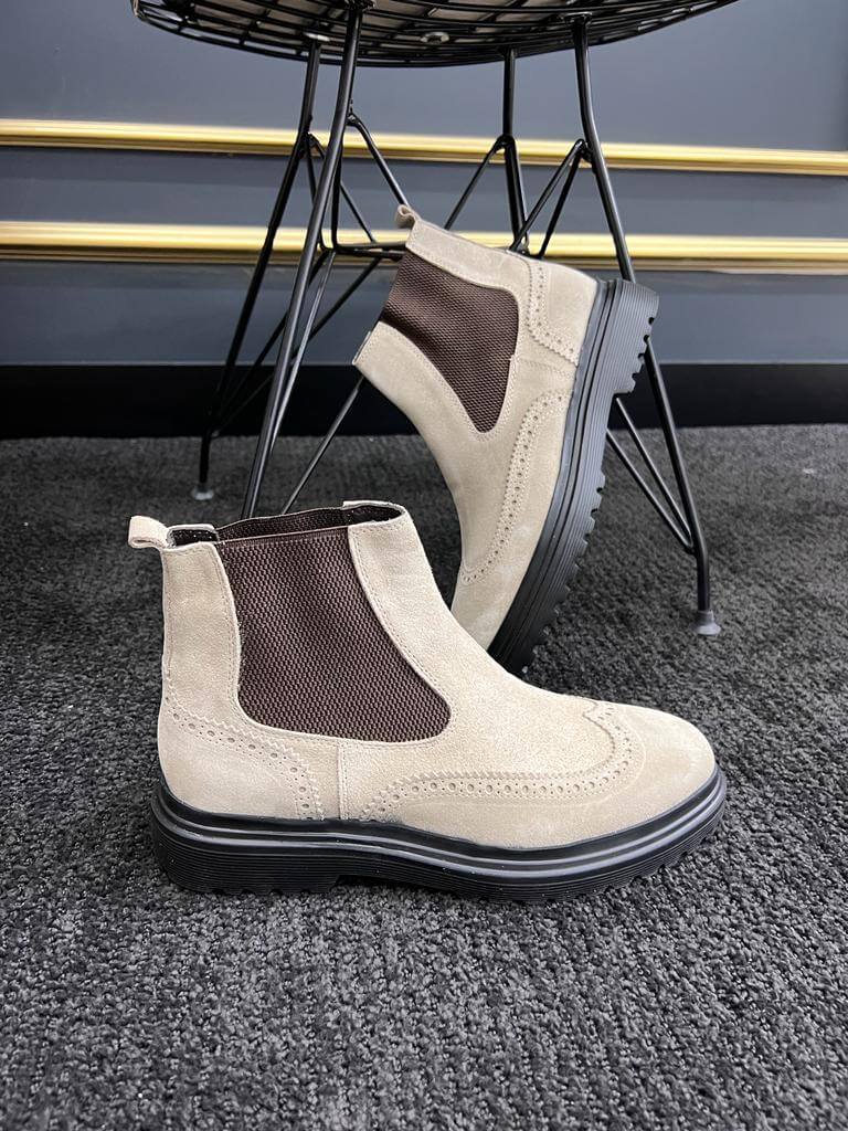 Beige Chelsea-Stiefel aus Wildleder