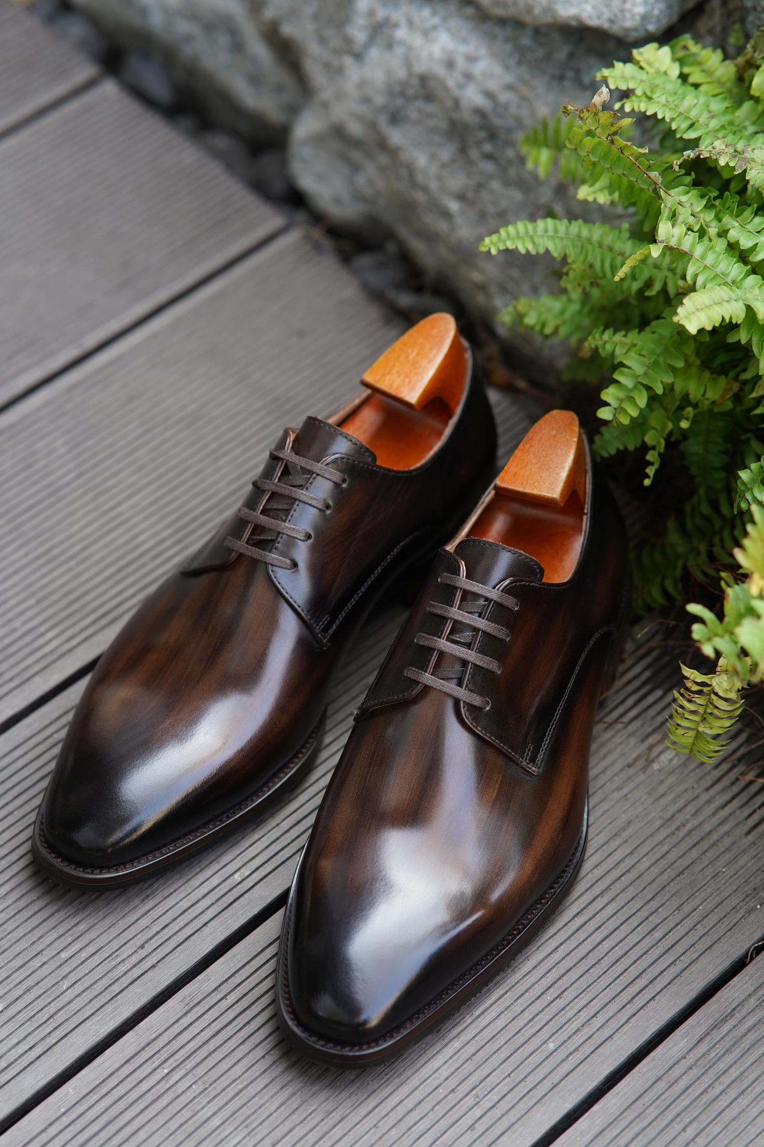 wholecut brown derby shoes 