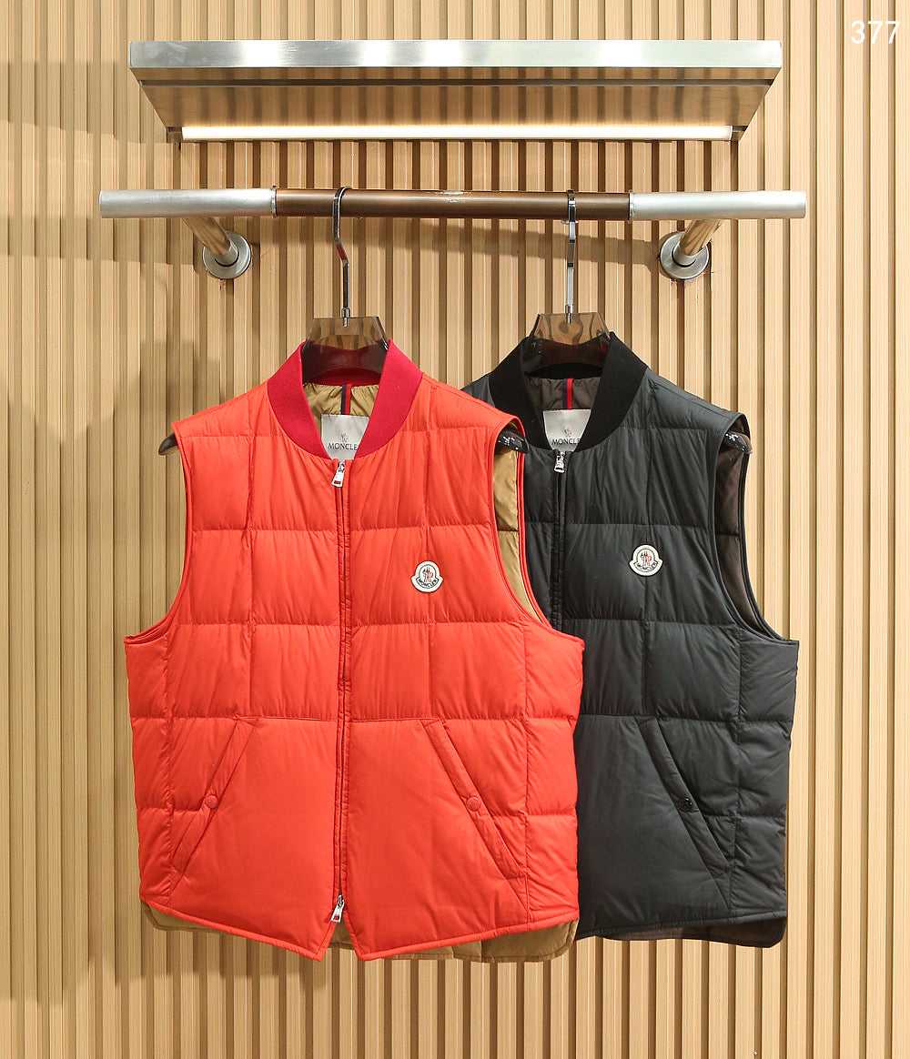 Moncler Elberton Square-Quilted Down Gilet – Red Quilted Vest