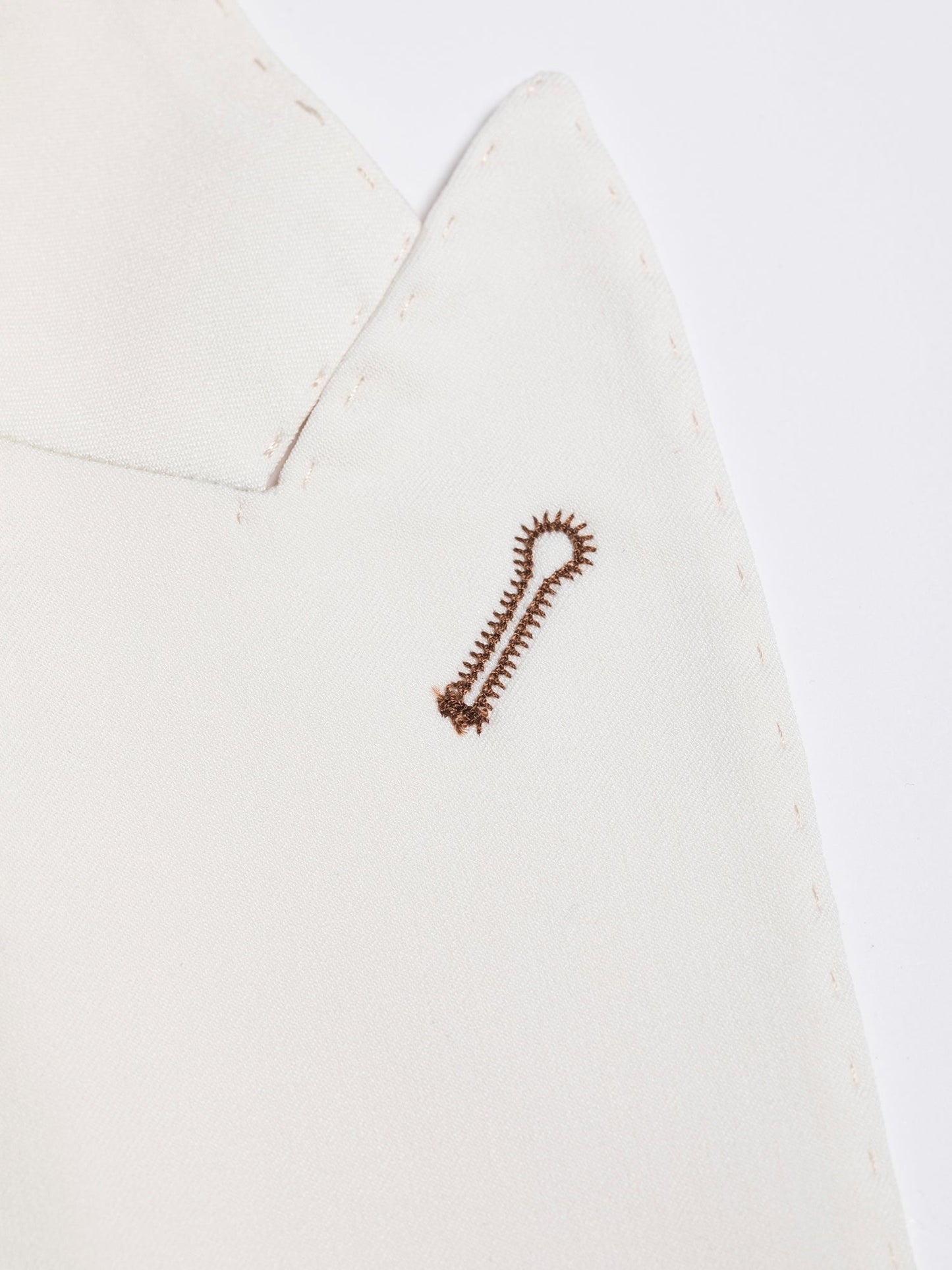 Men’s White Double-Breasted Slim-Fit 2-Piece Suit.