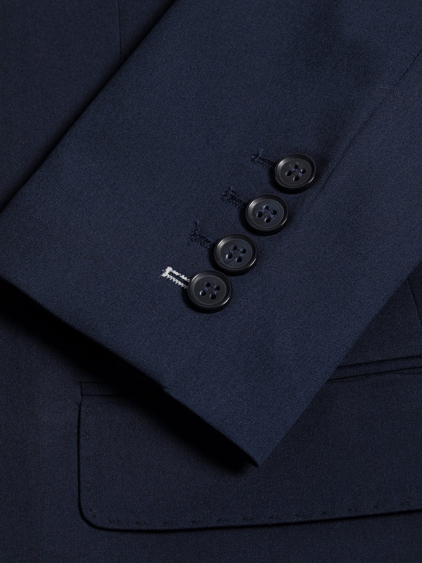 Men’s Formal Navy Modern-Fit 3-Piece Suit.