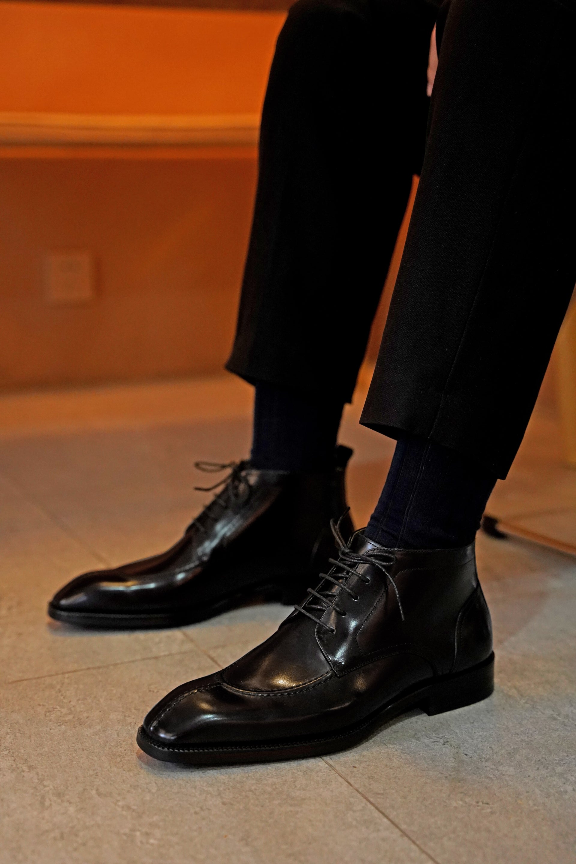 Midnight Noir Lace-Up Boots – Sleek Men’s Black Leather Boots 46