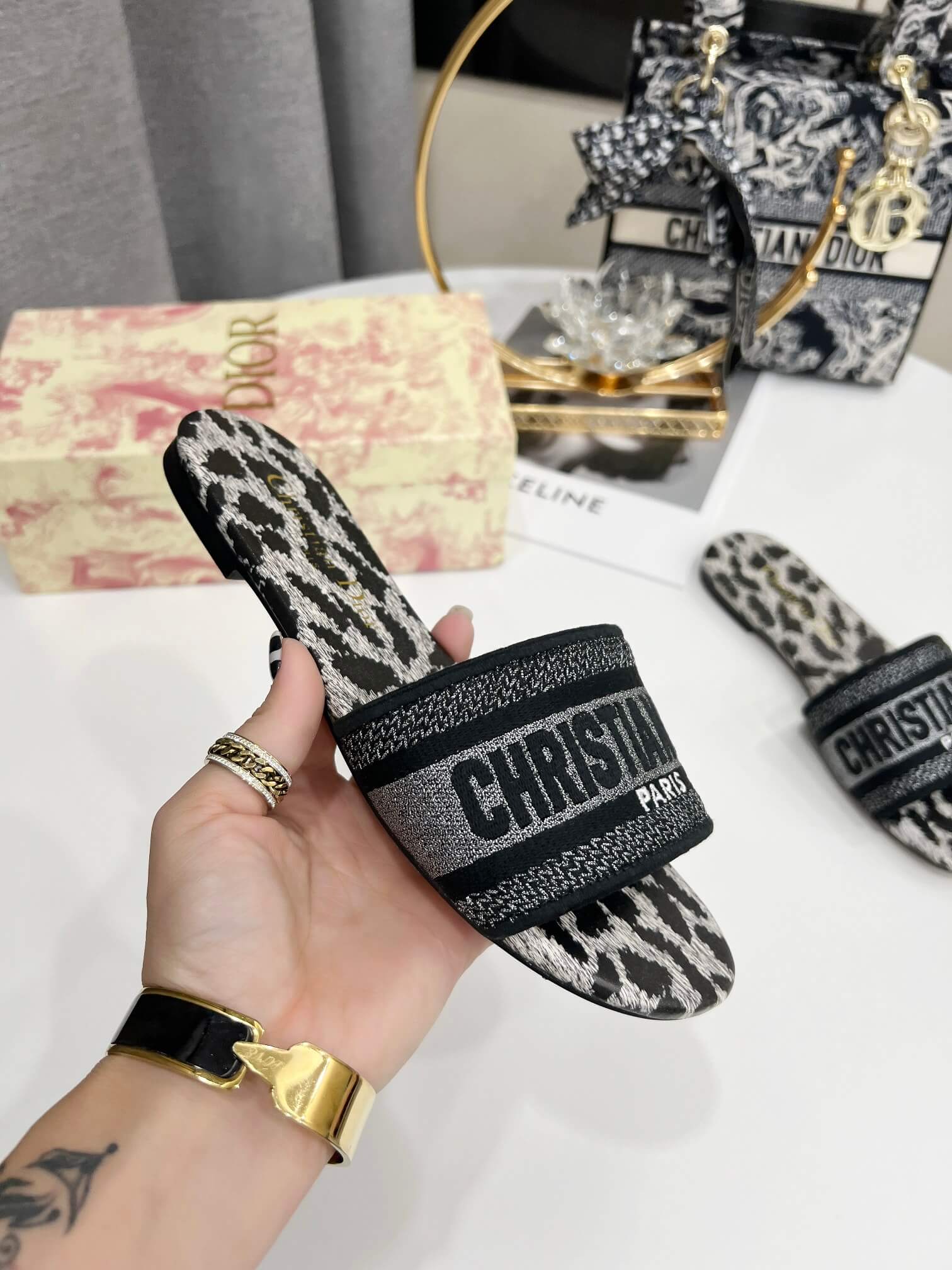 Christian Dior Bandana Dway Slides Leopard print pattern – HolloMen