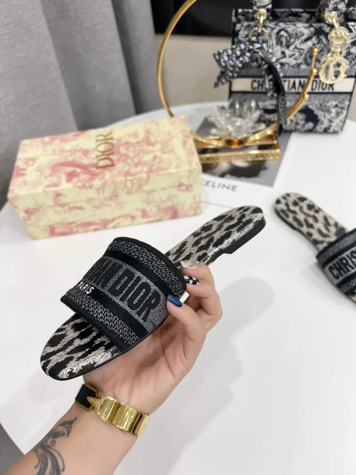 Christian Dior Bandana Dway Slippers Leopardmönster