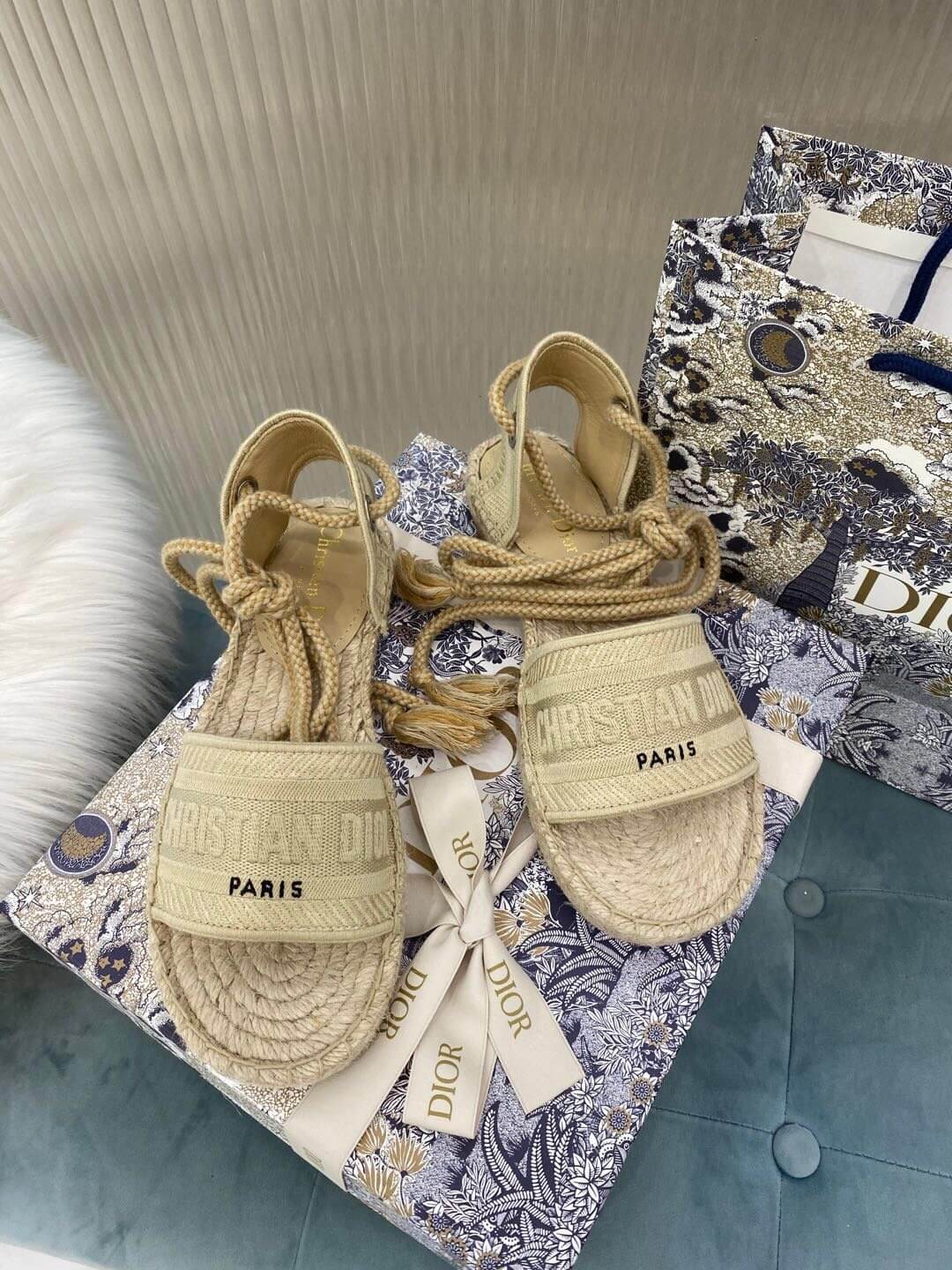 Christian Dior Sommersandale in Dunkelbeige