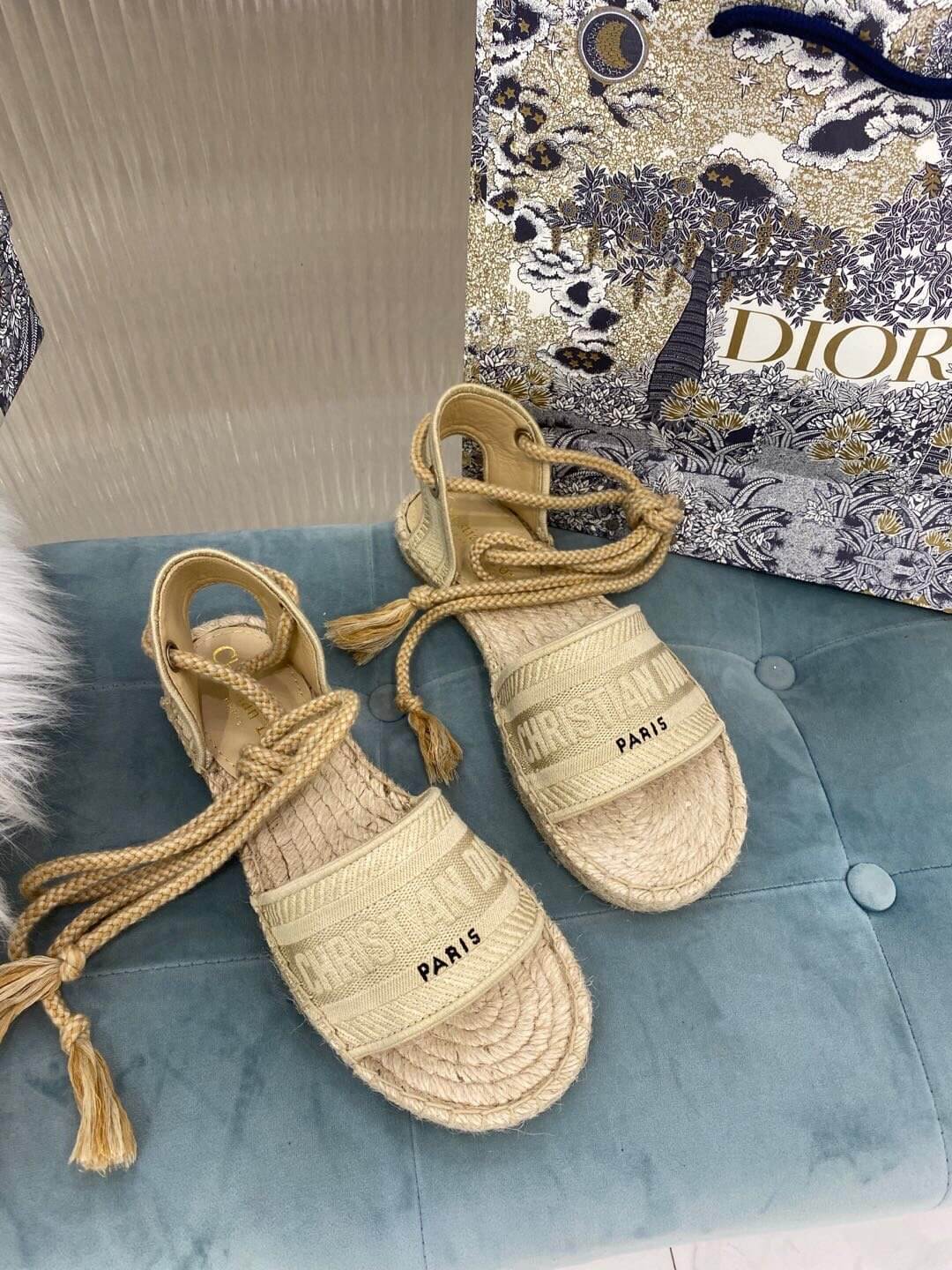Christian Dior Sommersandale in Dunkelbeige