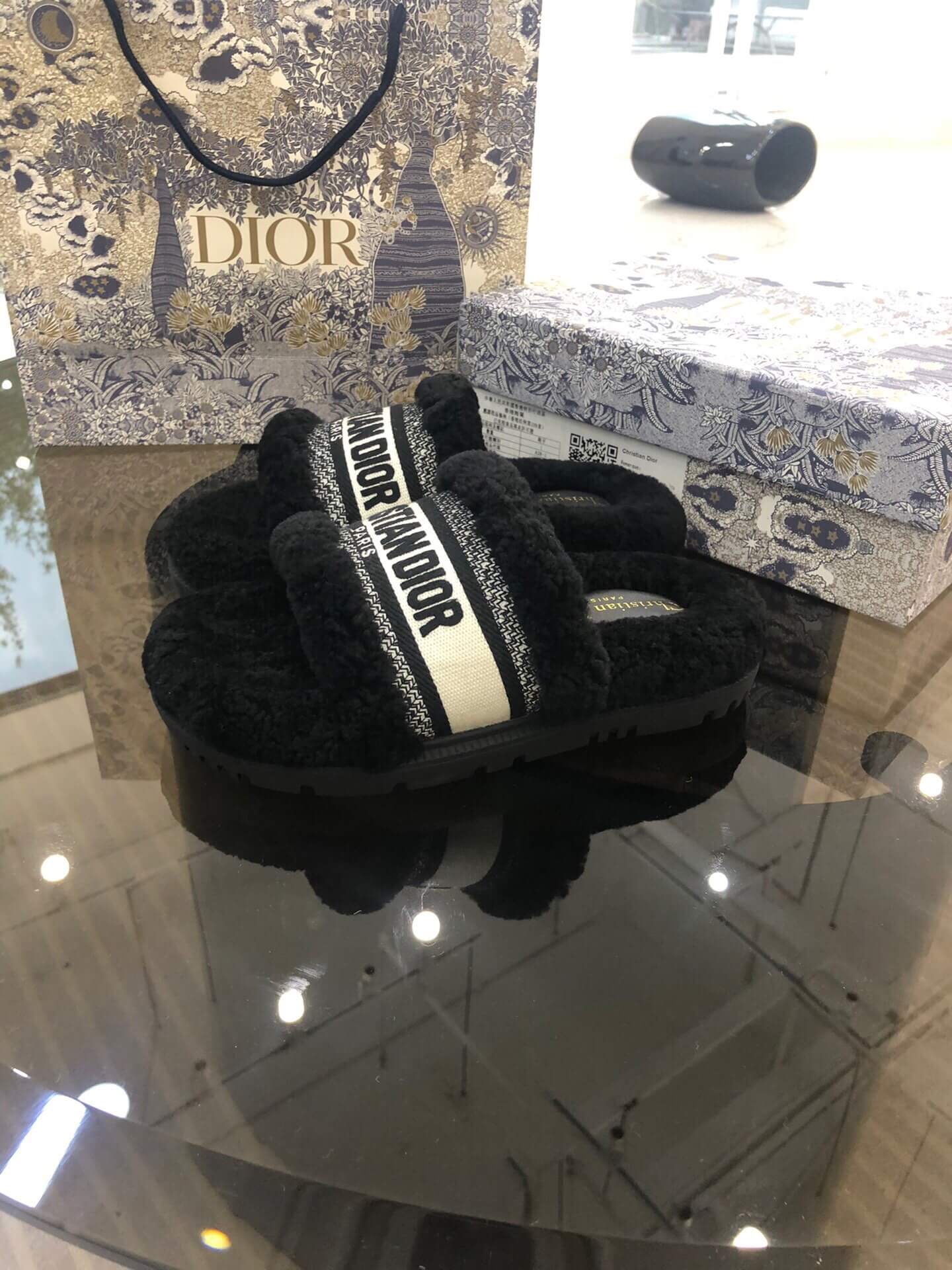 Christian Dior Dway Schwarze Shearling Pelz Logo Chunky Slides