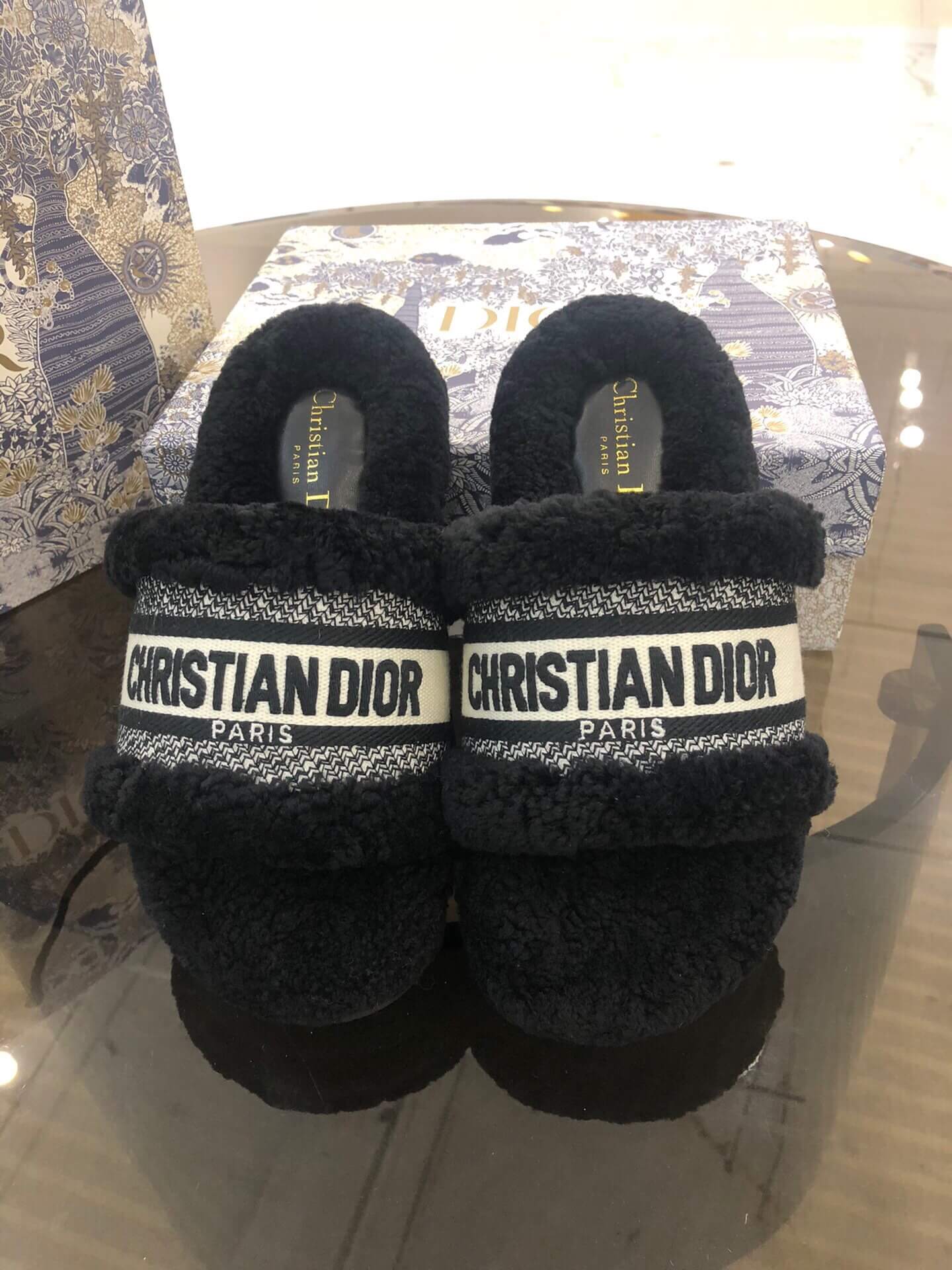 Christian Dior Dway Schwarze Shearling Pelz Logo Chunky Slides