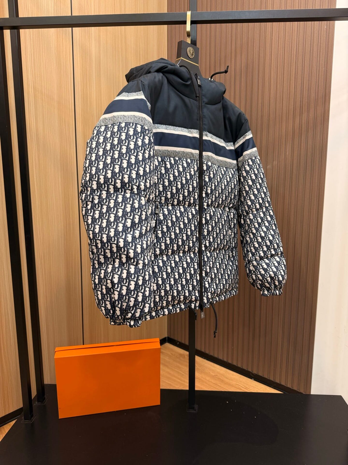 Dior Oblique Reversible Cropped Hooded Puffer Jacket – Blue &amp; Ecru