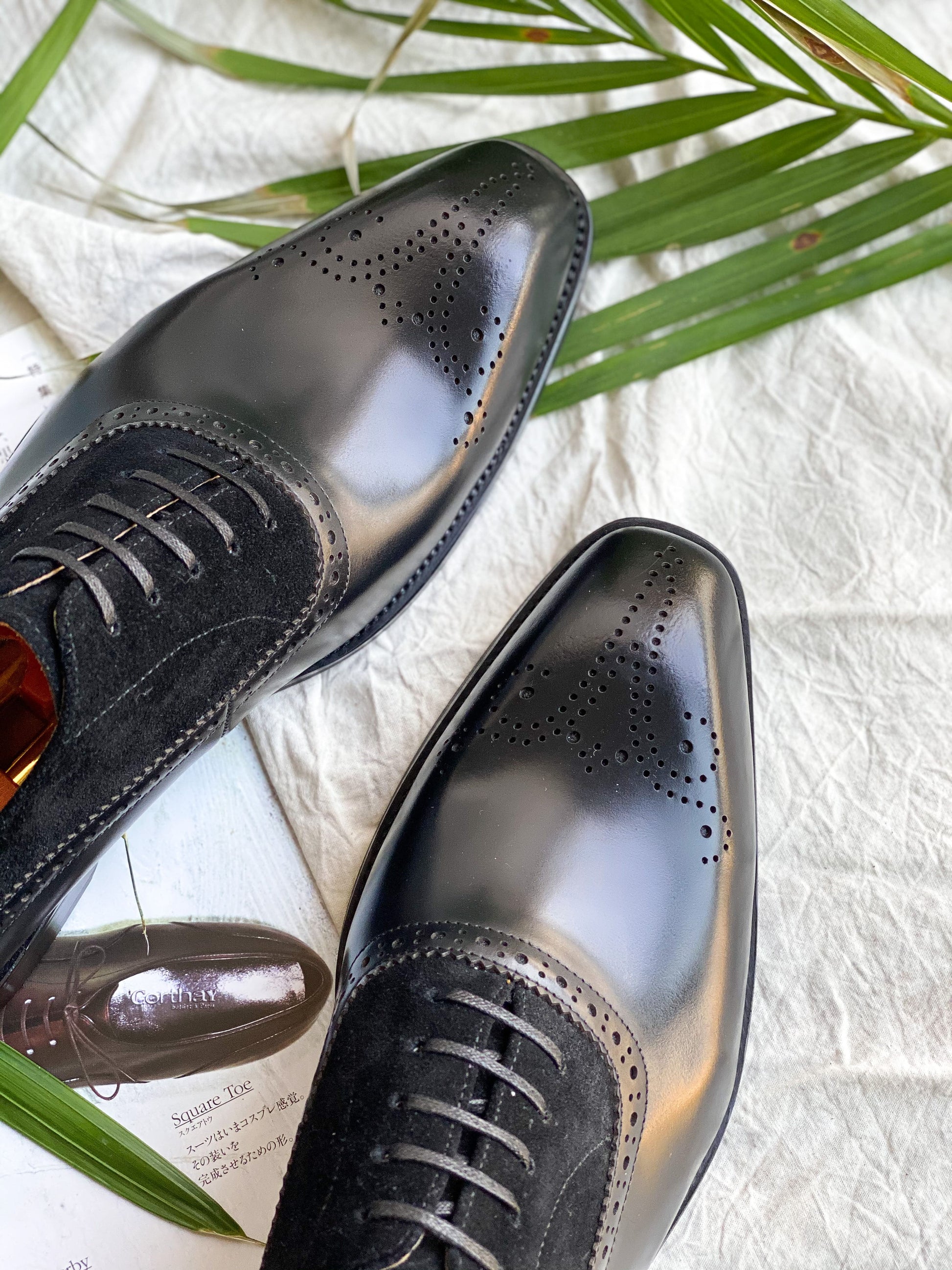 Black Brogue Oxford Shoes with Suede Detail | Men's Dress Shoes HolloMen Black Brogue Oxford Shoes with Suede Detail | Men's Dress Shoes HolloMen