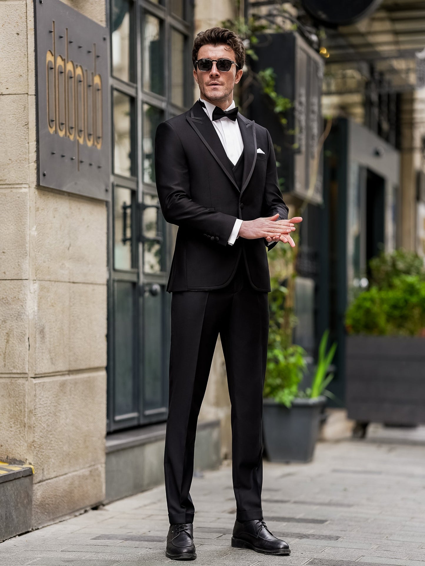 Men's Slim-Fit Peak Lapel 3-Piece Tuxedo.