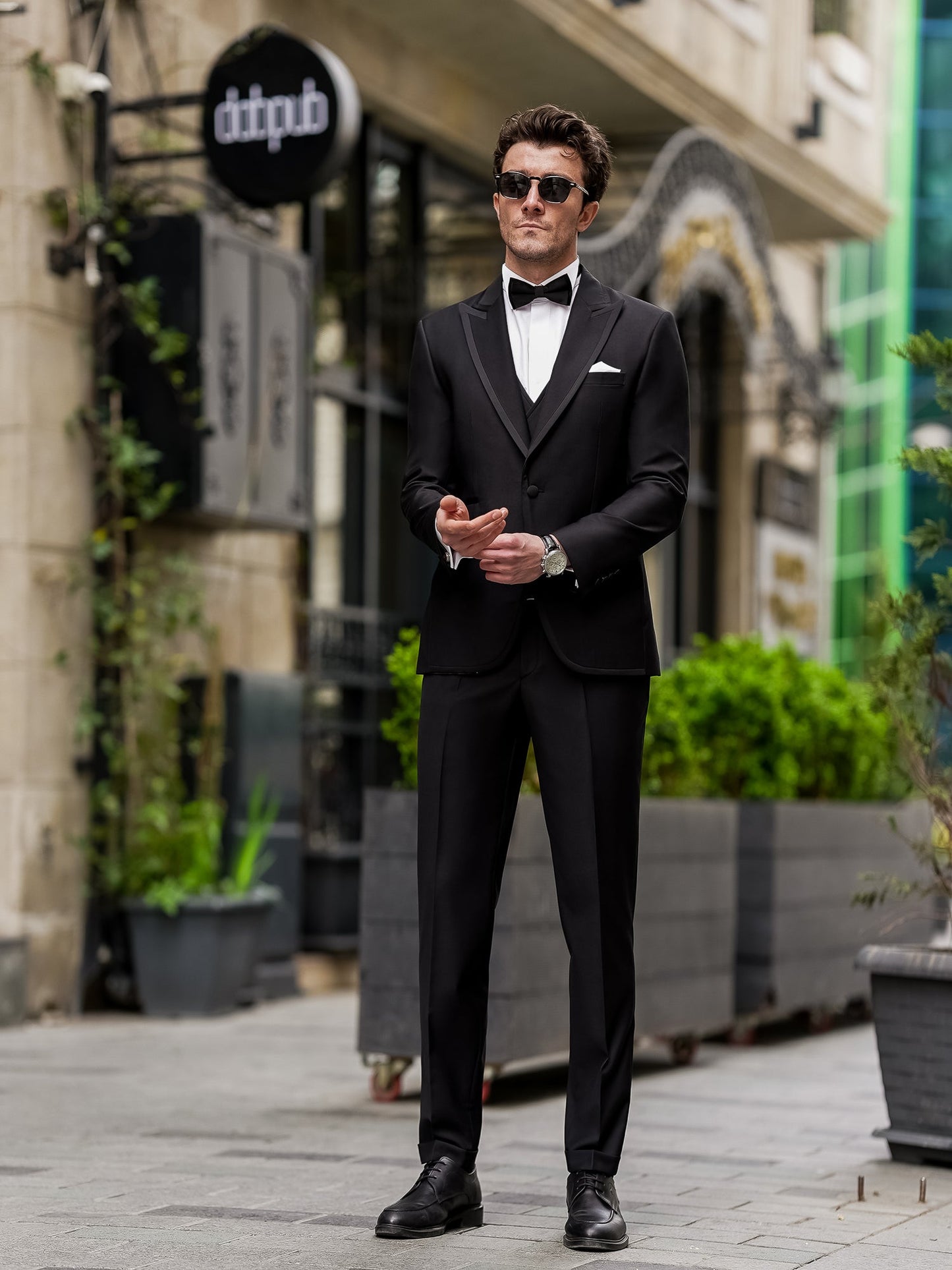 Men's Slim-Fit Peak Lapel 3-Piece Tuxedo.