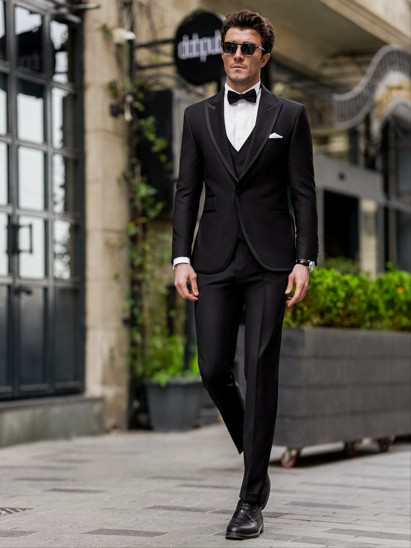 Men's Slim-Fit Peak Lapel 3-Piece Tuxedo.