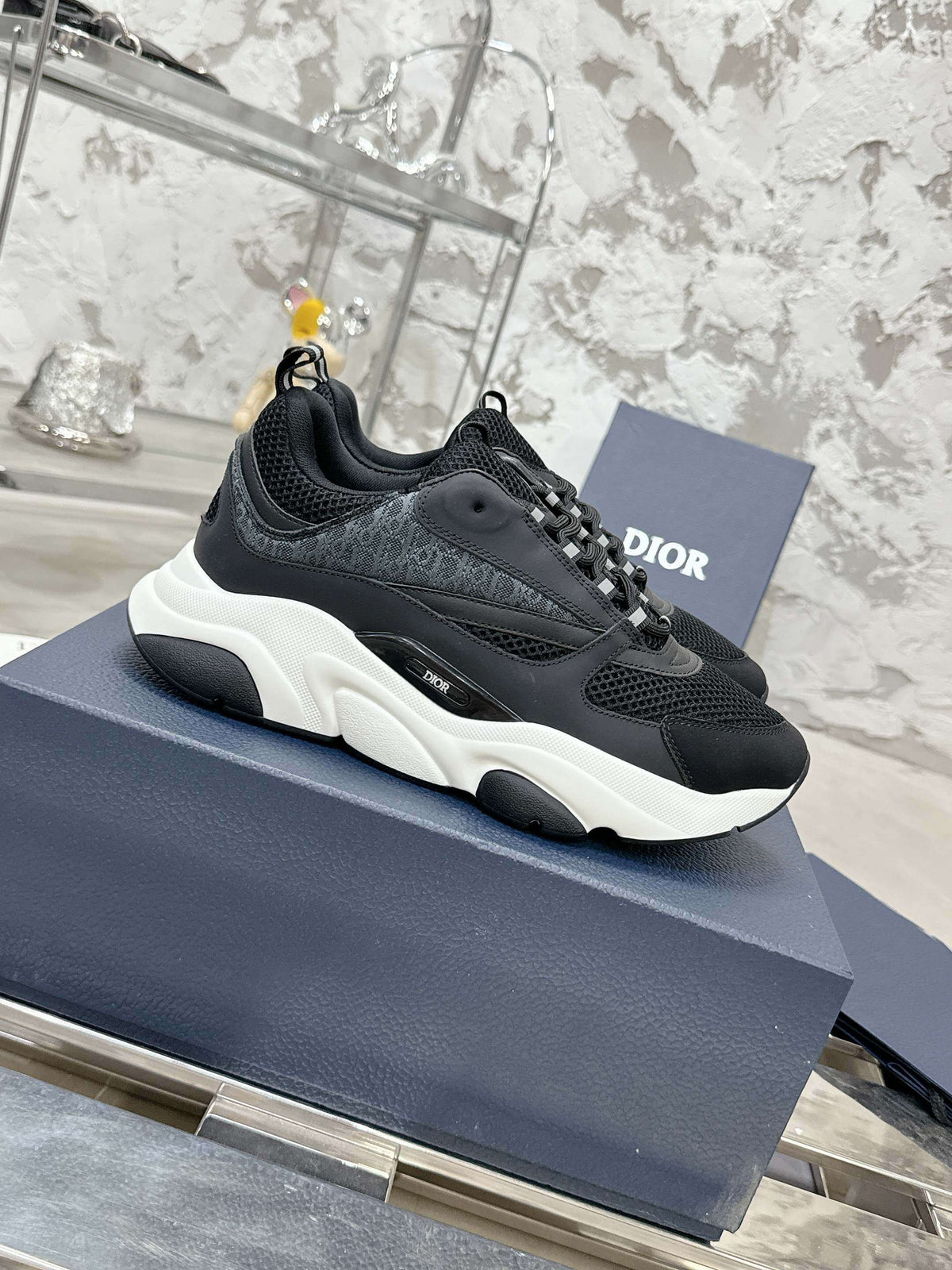 Dior B22 Monochrome Flow Runner Sneakers – HolloMen