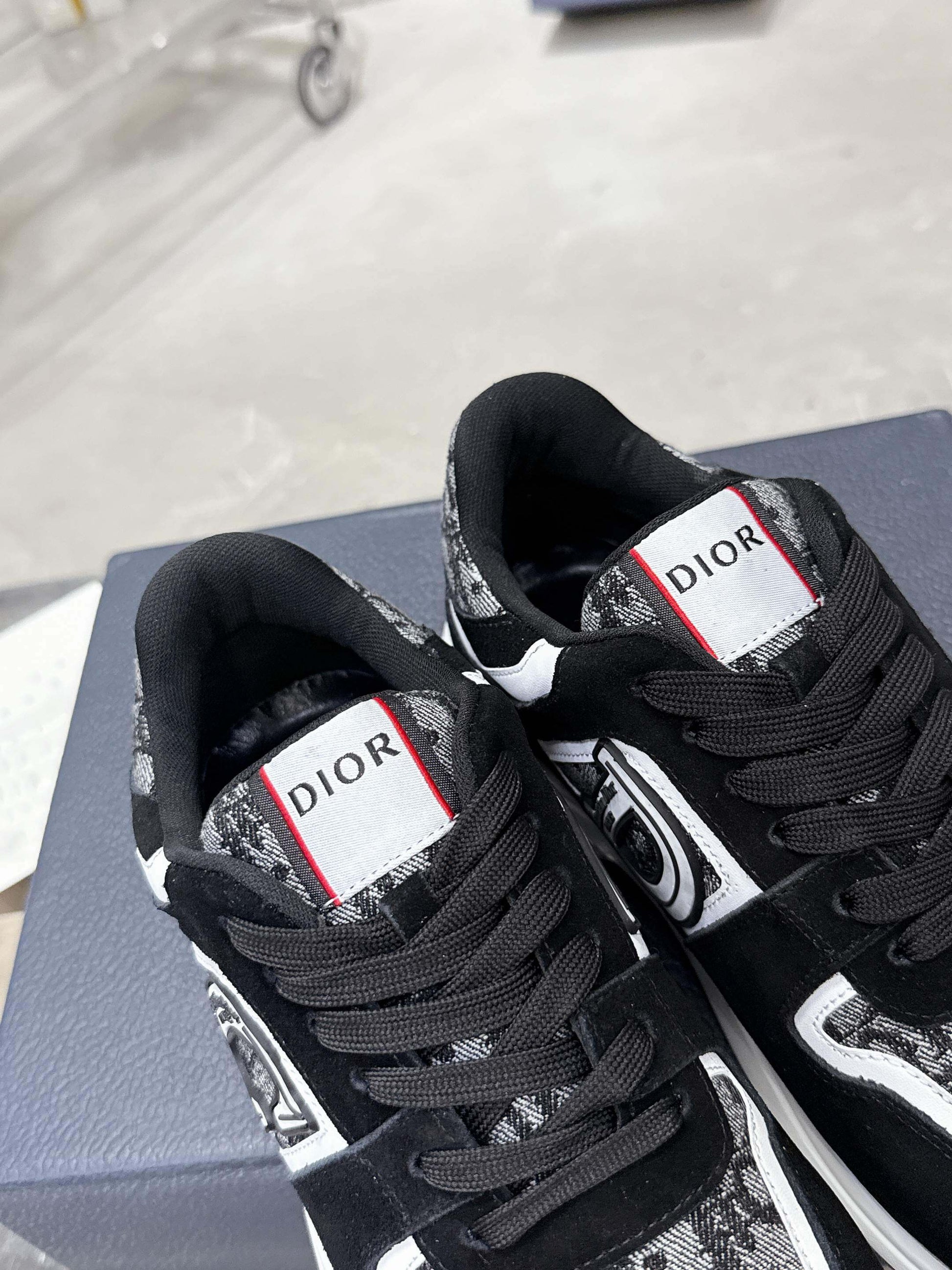 Dior B23 High-Top White/Black Sneaker – HolloMen