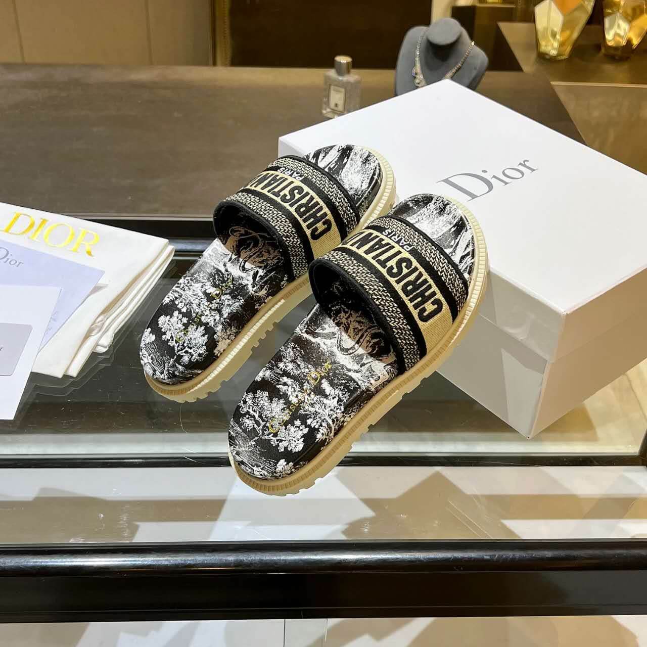 Dior D-Way Black and Beige with Gold-Tone Embroidered Strap Slide