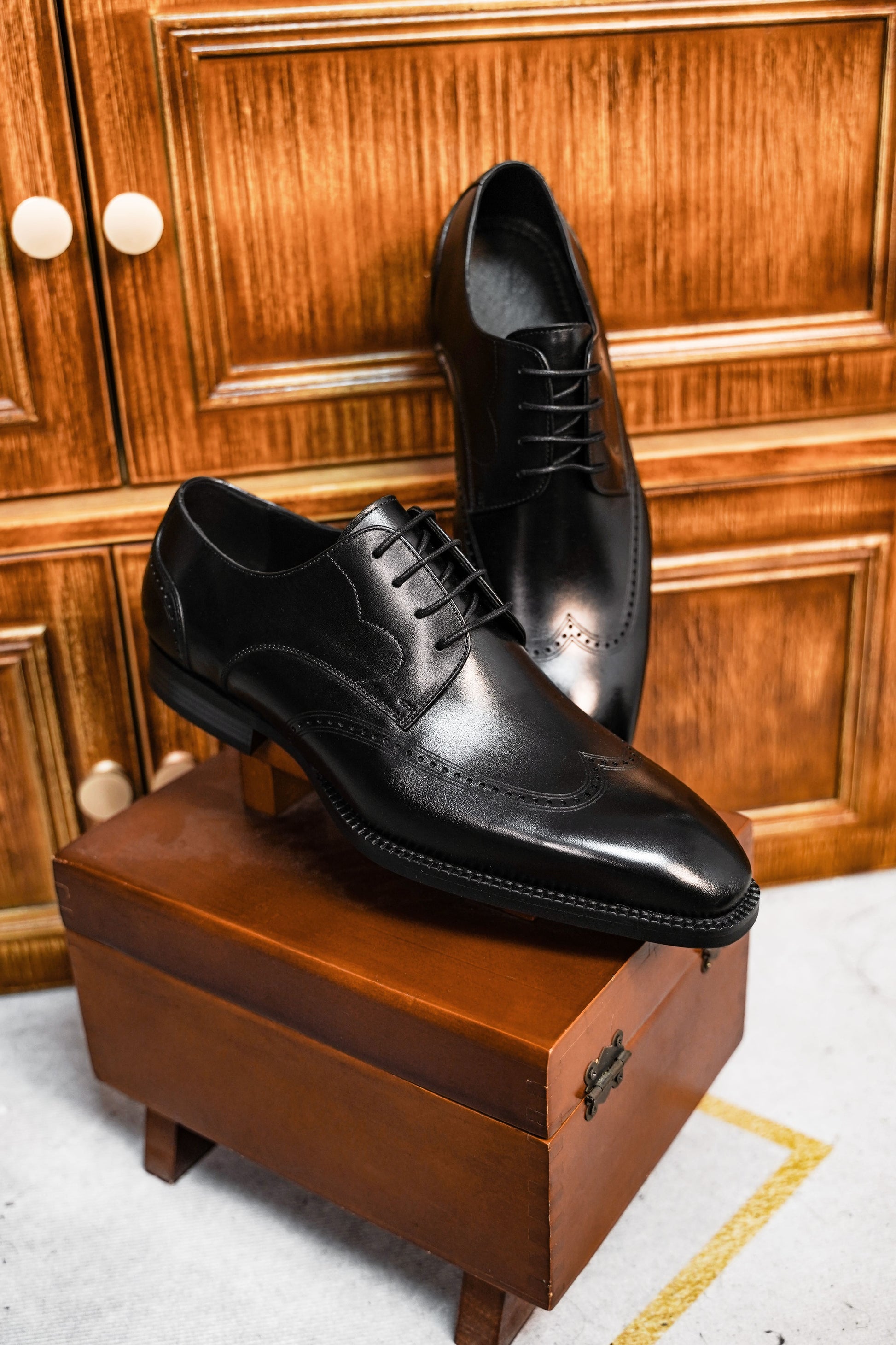 Handmade Black Brogue Derby Shoes – Luxury Black Leather Shoes