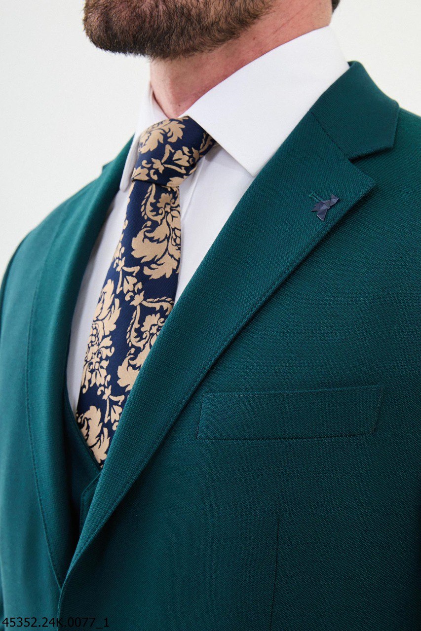 HolloMen Emerald Green Three-Piece Suit. HolloMen Emerald Green Three-Piece Suit.