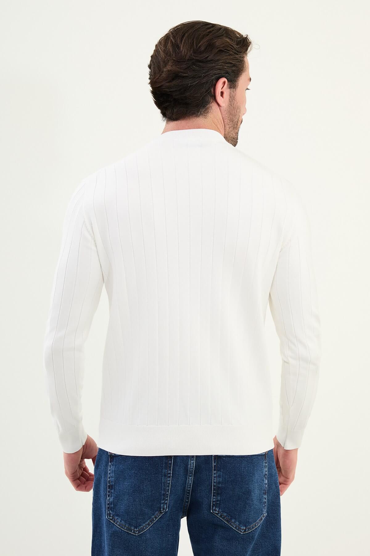 AXIST men’s white ribbed slim fit knit sweater