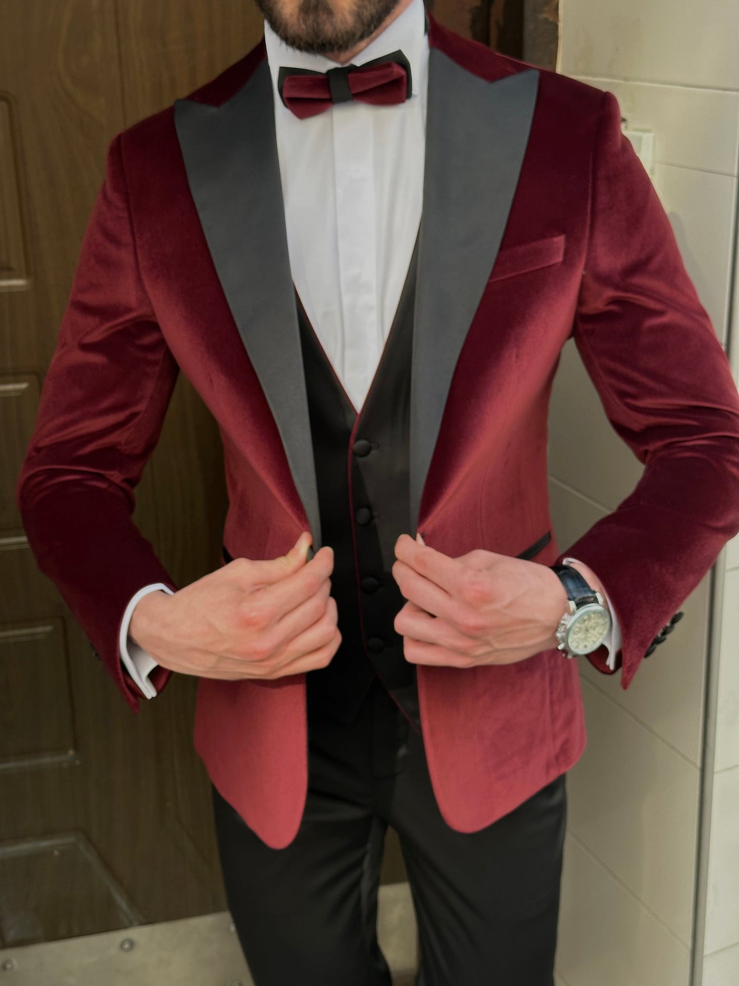 Men’s Bordeaux Velvet Peak Lapel 3-Piece Tuxedo.