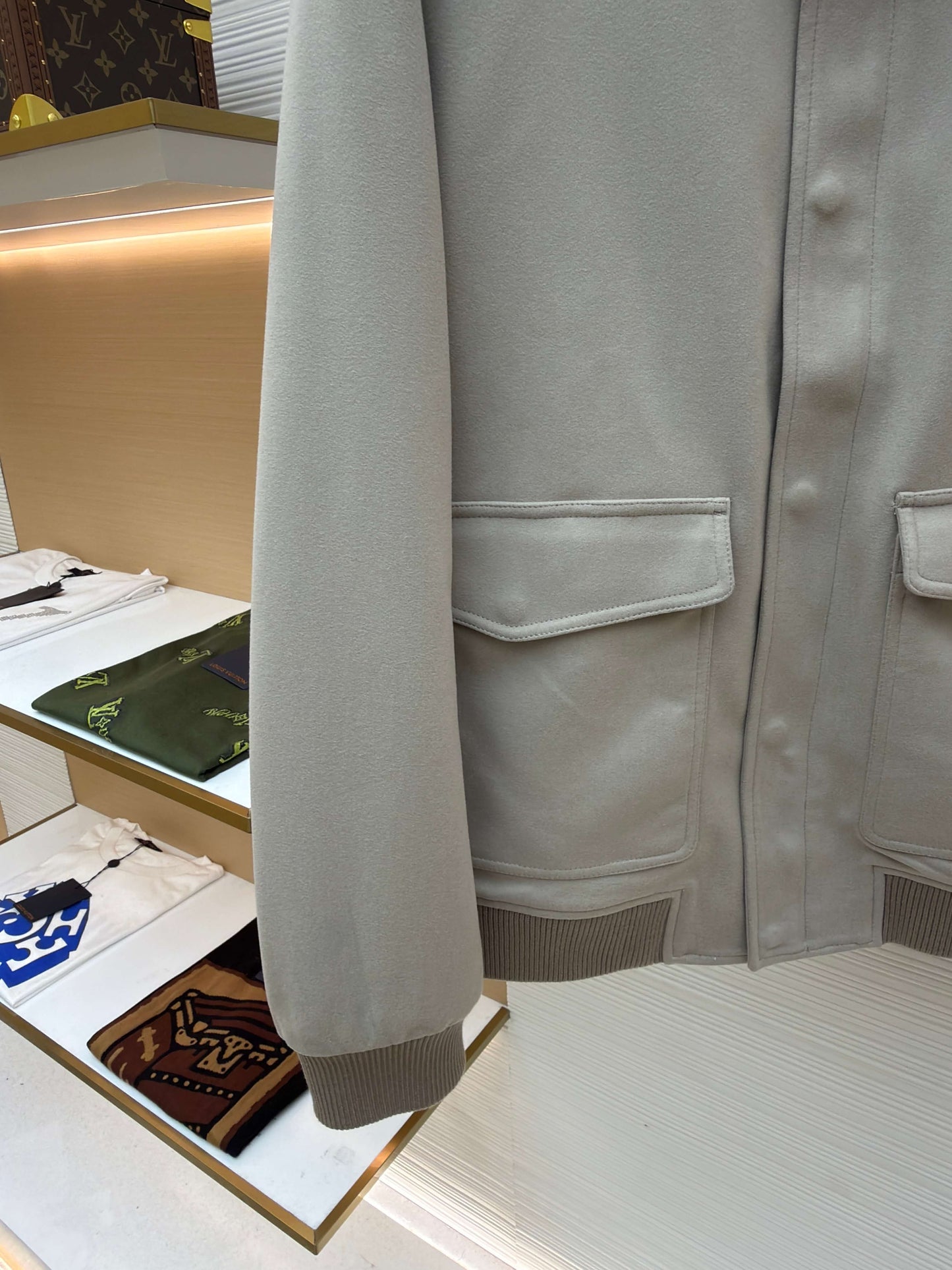 Chaqueta de cachemira con cuello alto y bolsillo de Loro Piana - Beige claro