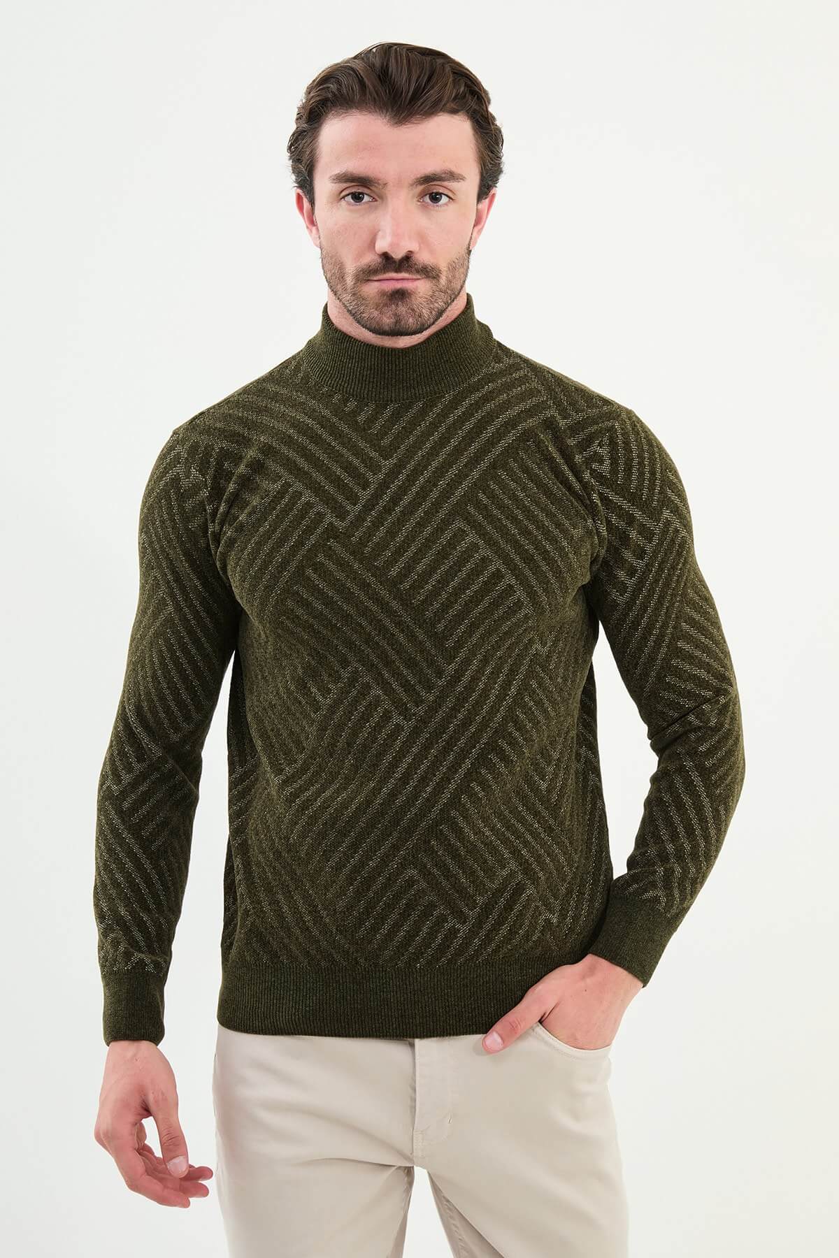 model wearing khaki patterned slim fit turtleneck knitwear sweater with beige trousers.