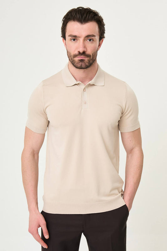 Men’s beige slim fit cotton polo shirt with short sleeves, breathable stretch fabric, clean minimal versatile style