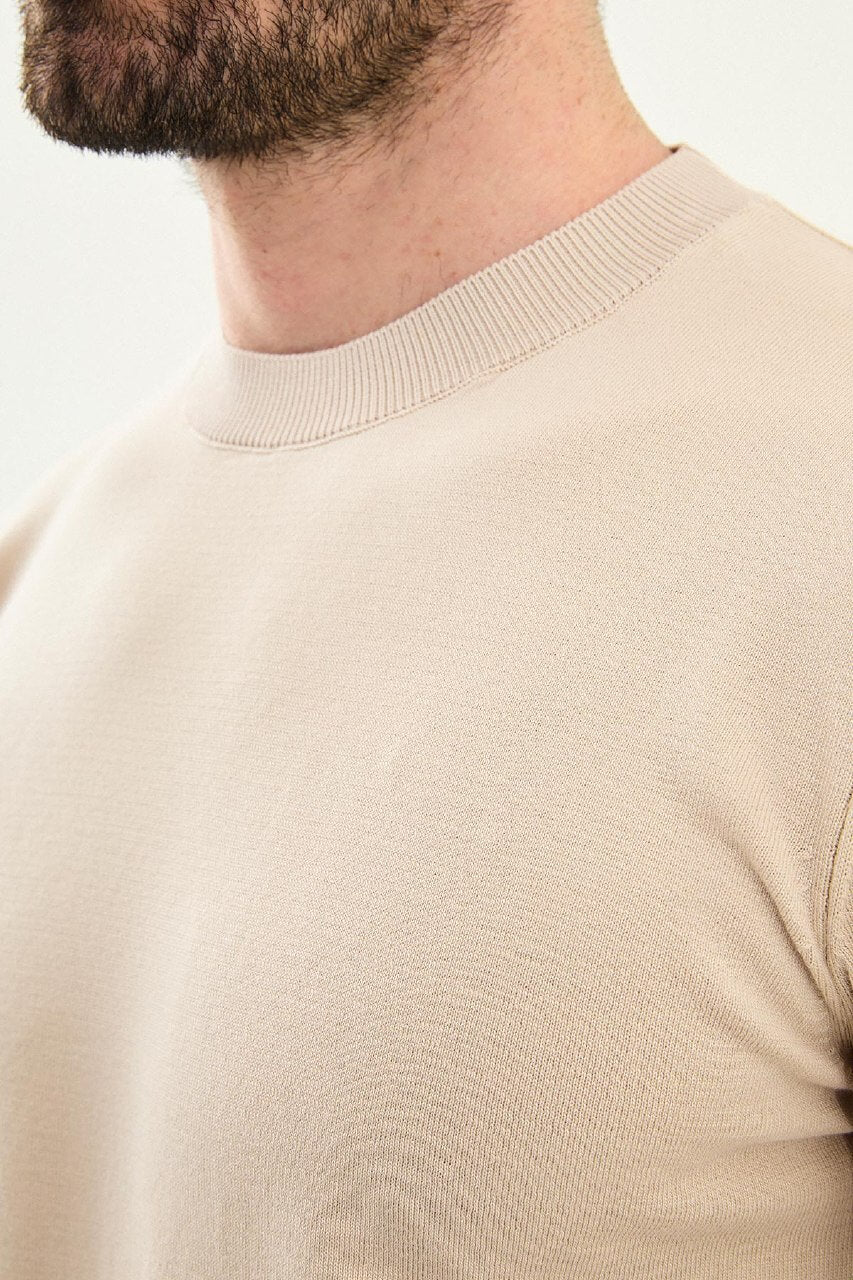 Men’s beige slim fit crew neck knit t-shirt with short sleeves, cotton stretch fabric, smart casual summer outfit style