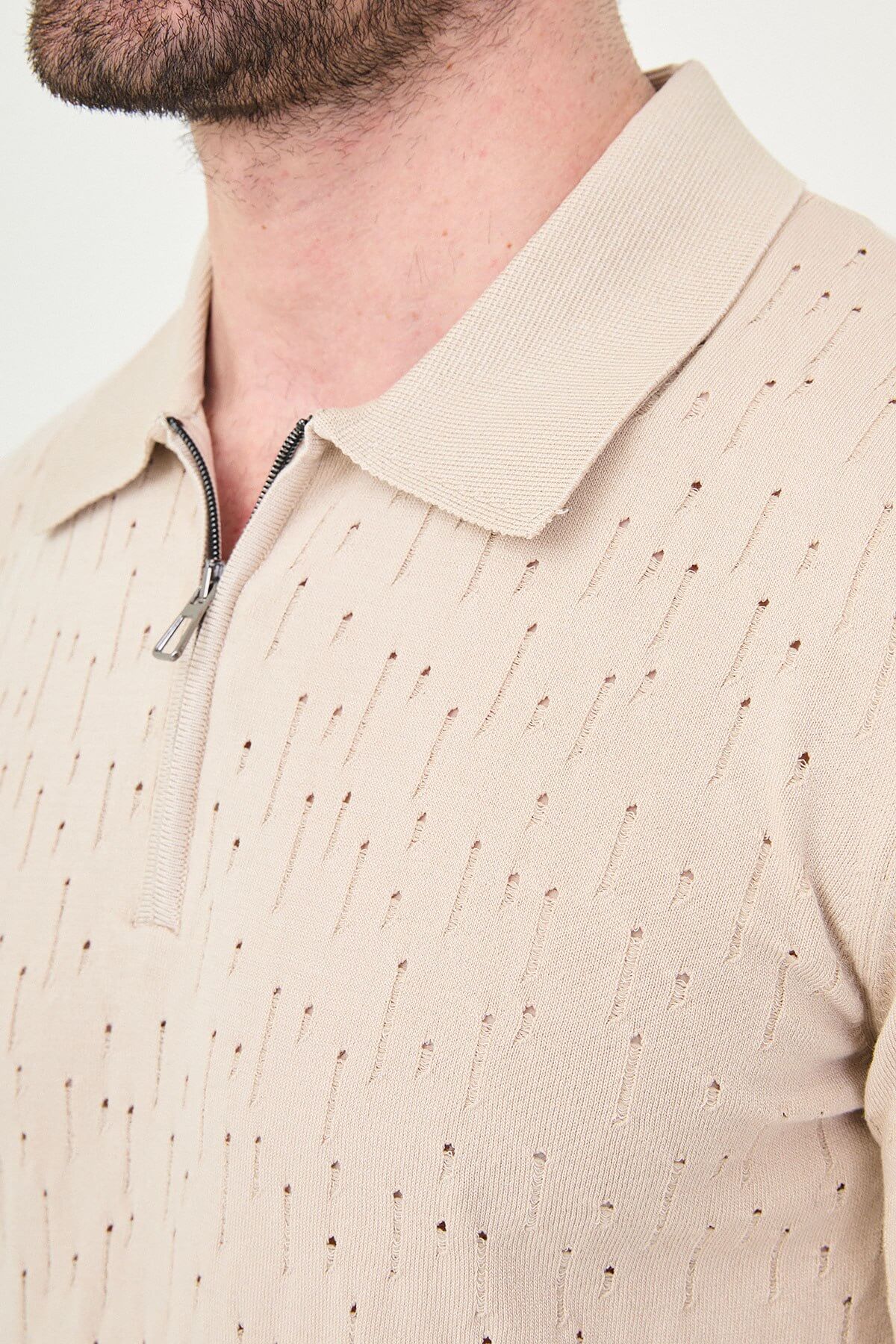 Men’s beige slim fit polo collar zippered knit t-shirt with short sleeves, breathable viscose stretch fabric, smart casual style