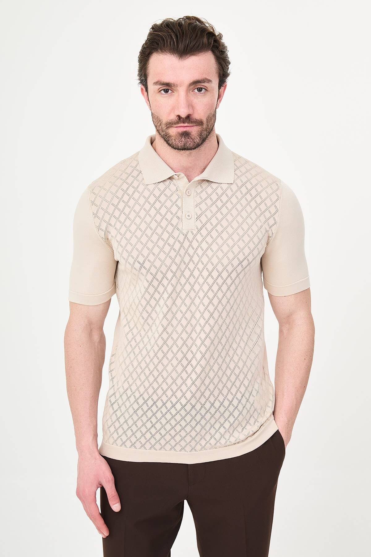 Men’s beige slim fit polo knit t-shirt with geometric textured front, short sleeves, smart casual summer style