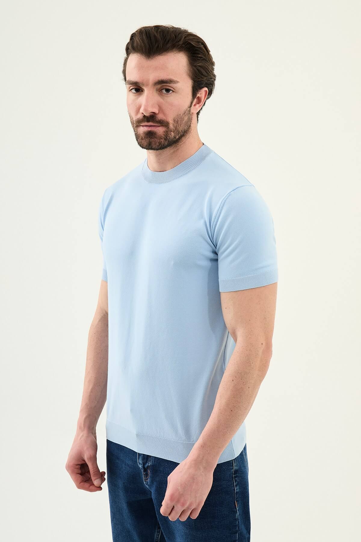Men’s blue slim fit crew neck knit t-shirt with short sleeves, cotton stretch fabric, smart casual modern summer style