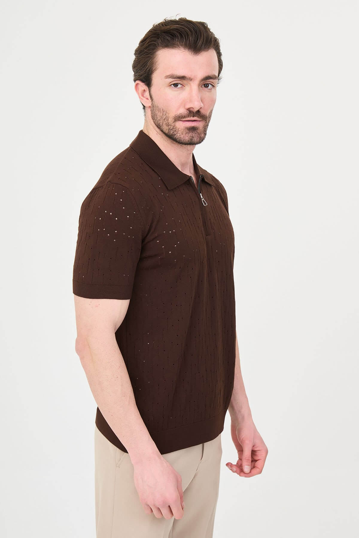 Men’s brown slim fit polo collar zippered knit t-shirt with short sleeves, breathable viscose stretch fabric, smart casual style
