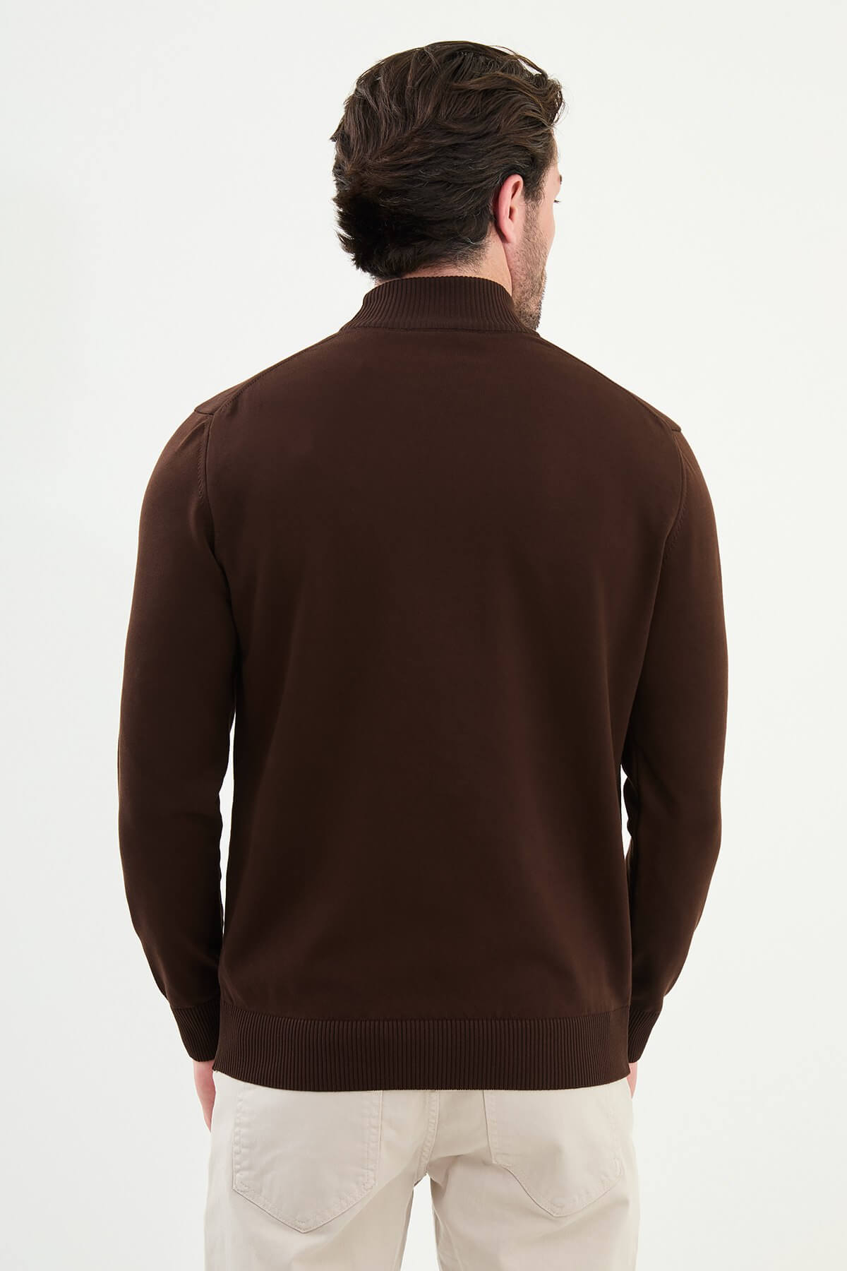 Men’s Slim Fit Brown Turtleneck Knitwear Sweater.