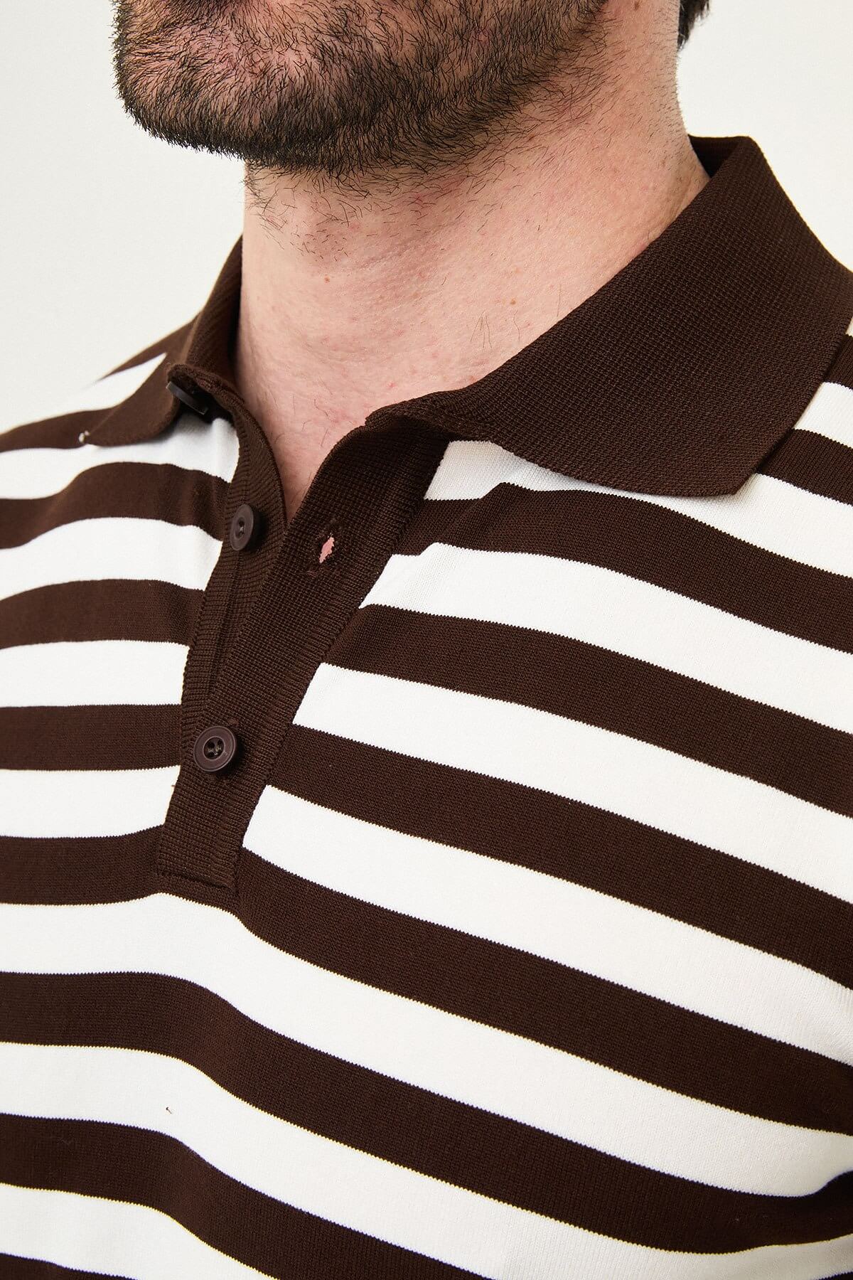 Men’s brown and white striped knit polo shirt with short sleeves, slim fit, breathable cotton fabric, smart casual summer outfit