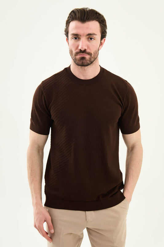 Men’s brown slim fit textured crew neck T-shirt with diagonal knit detail, short sleeves, modern casual style